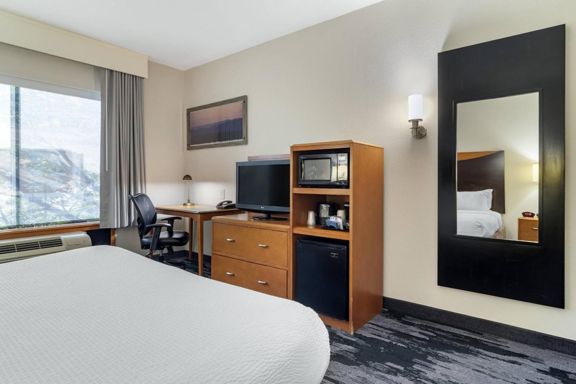 Fairfield Inn & Suites by Marriott Commerce photo 10