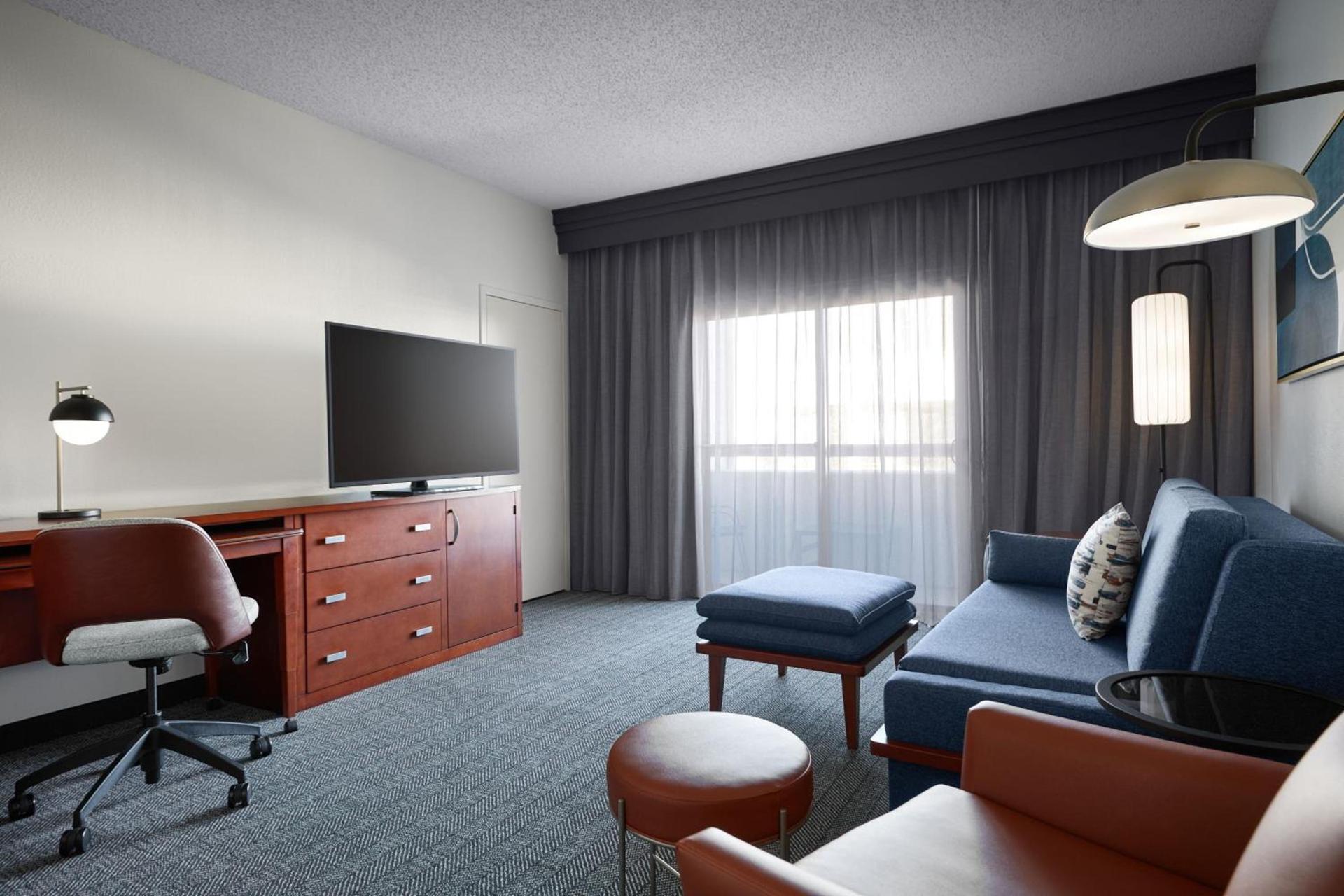 Courtyard Kansas City Overland Park/Metcalf, South of College Boulevard photo 17