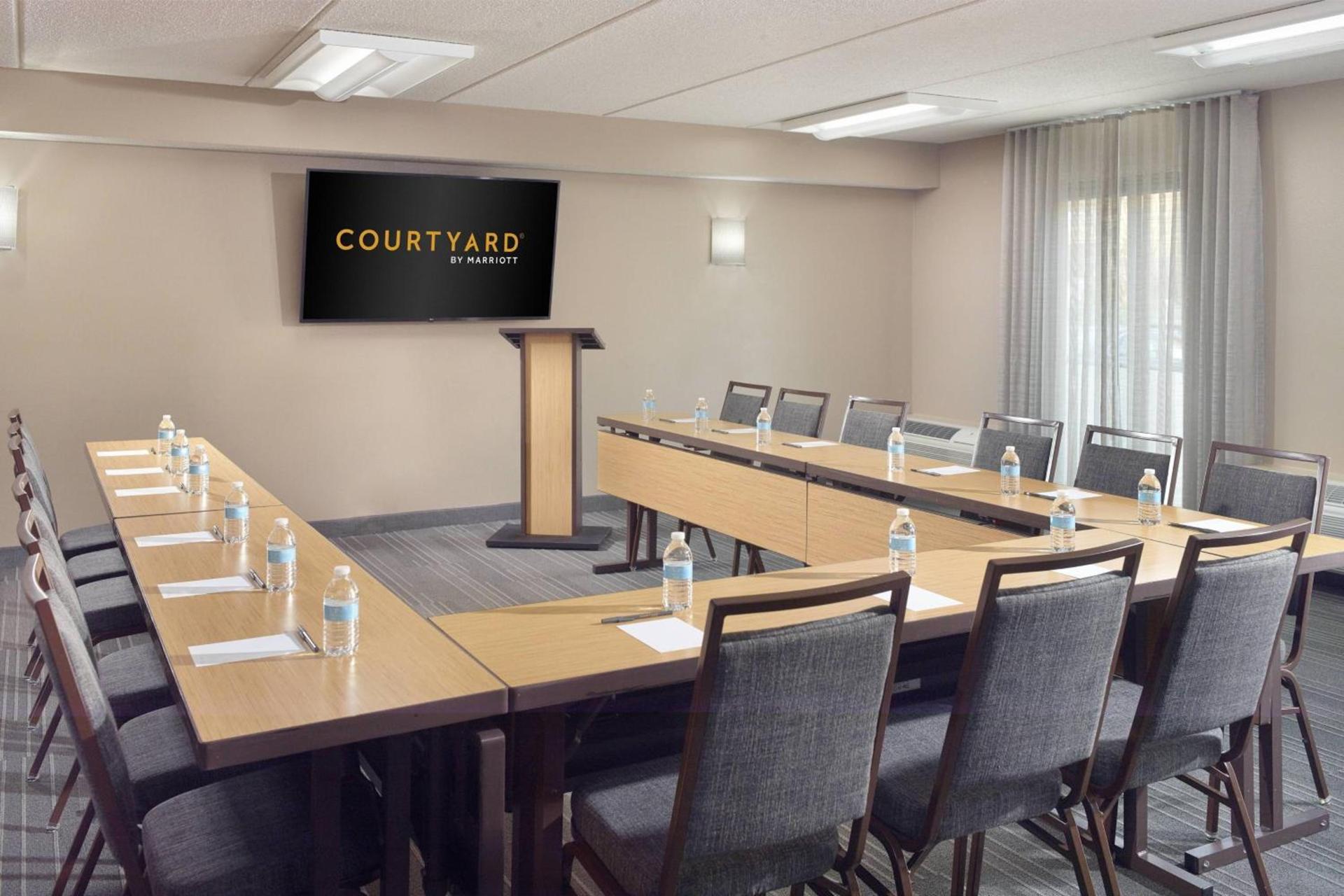 Courtyard by Marriott Atlanta Airport South/Sullivan Road photo 27