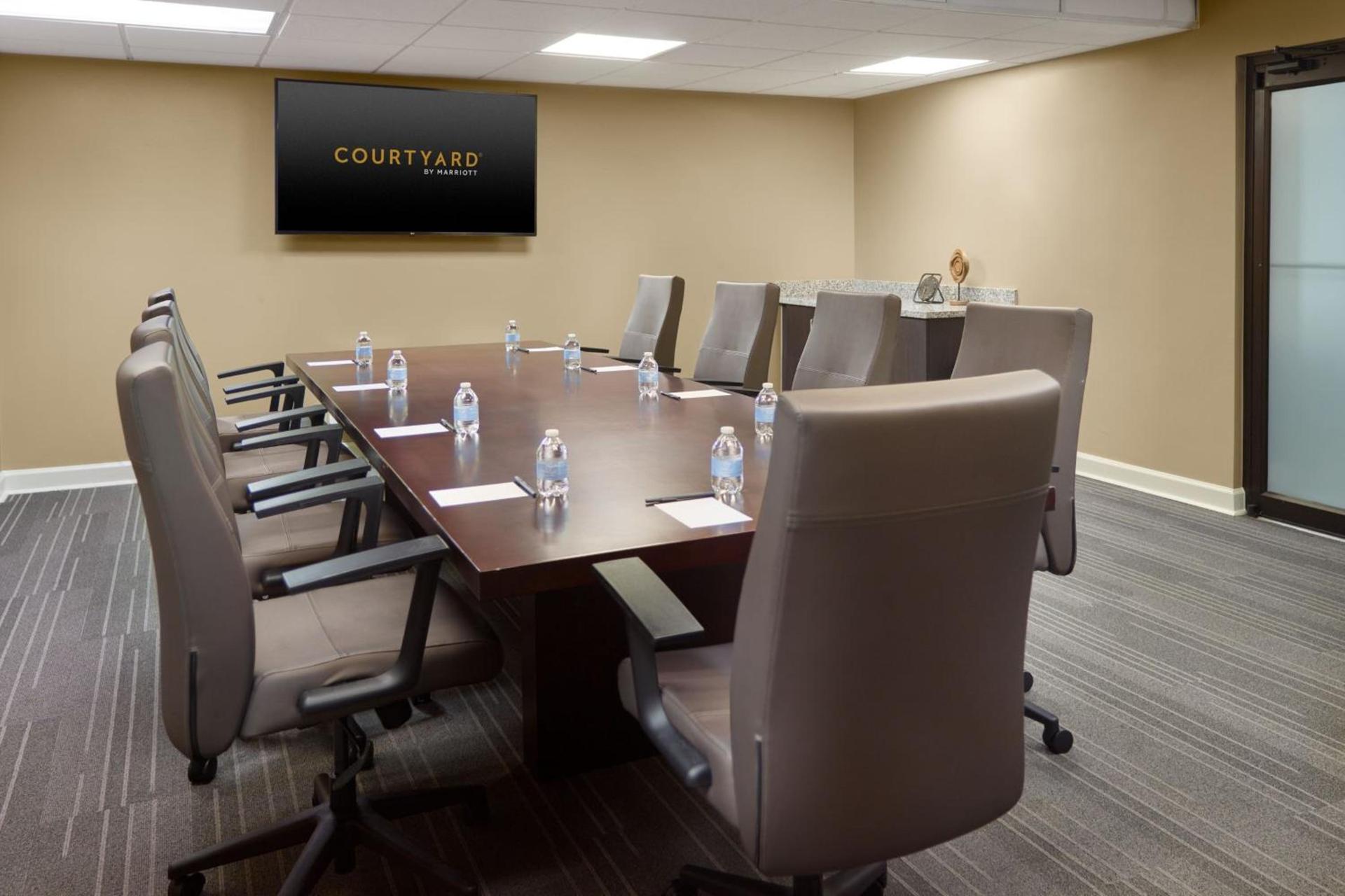 Courtyard by Marriott Atlanta Airport South/Sullivan Road photo 29