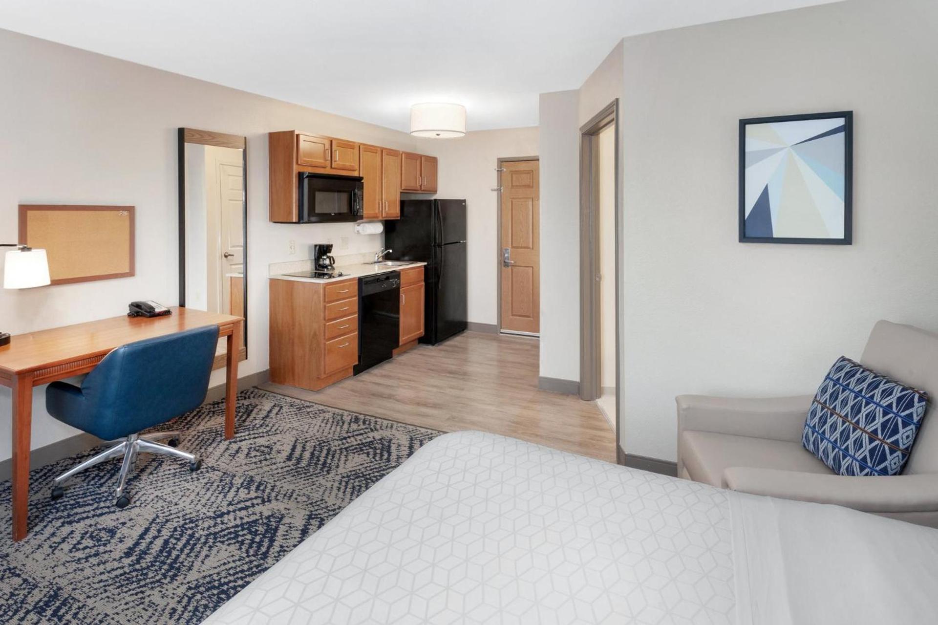 Candlewood Suites Louisville North by IHG photo 37