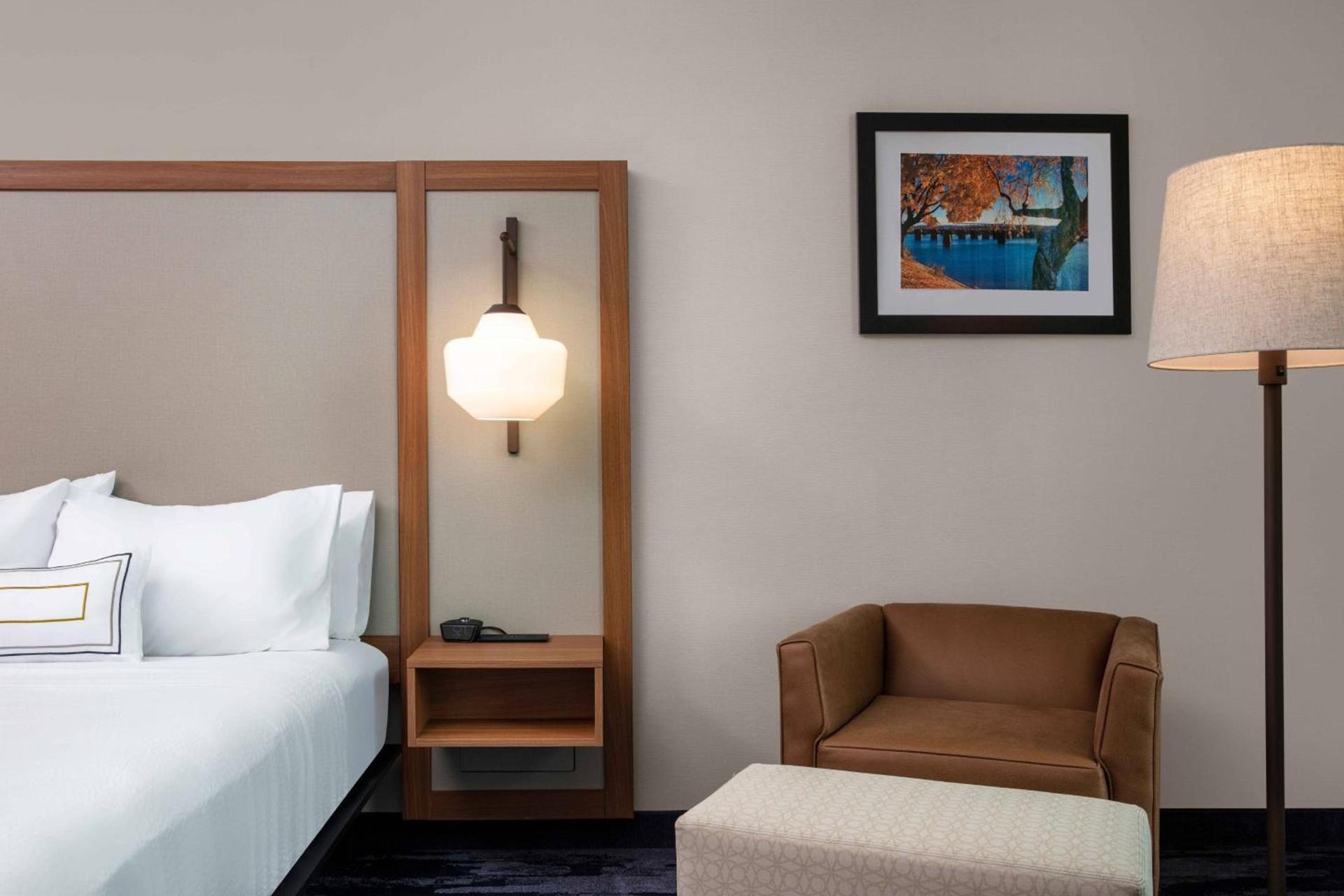 Fairfield by Marriott Inn & Suites Lewisburg photo 6