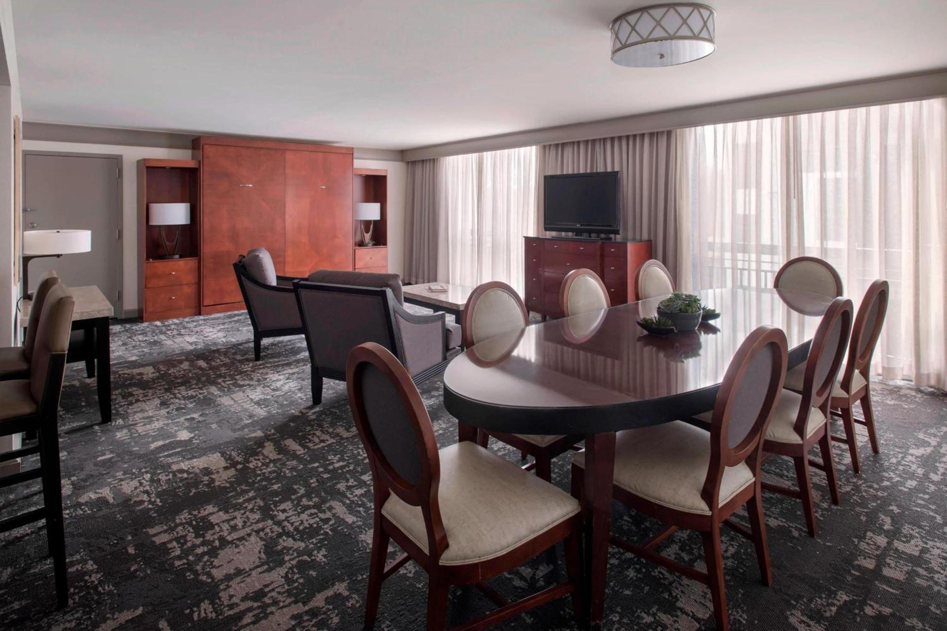 Marriott Park Ridge photo 18