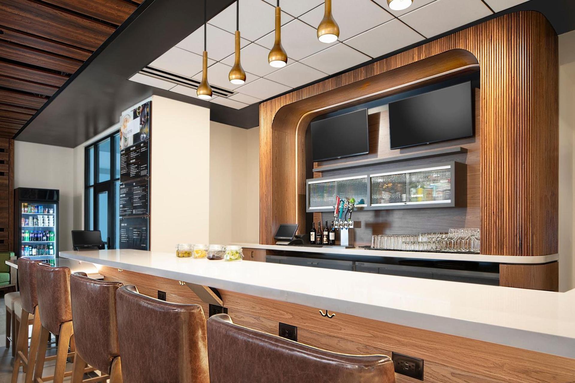 Courtyard by Marriott Seattle SeaTac Airport photo 42