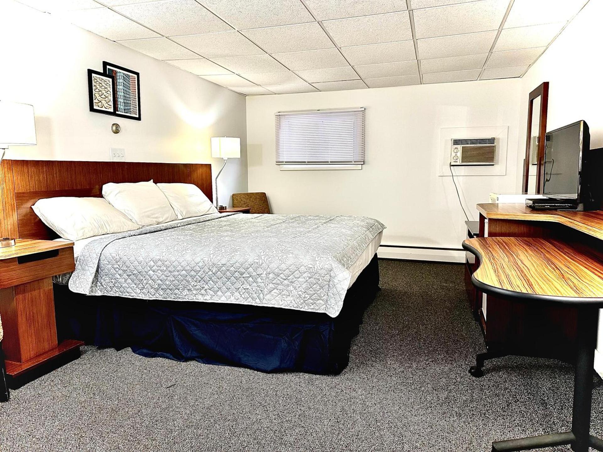 Budget Inn photo 14