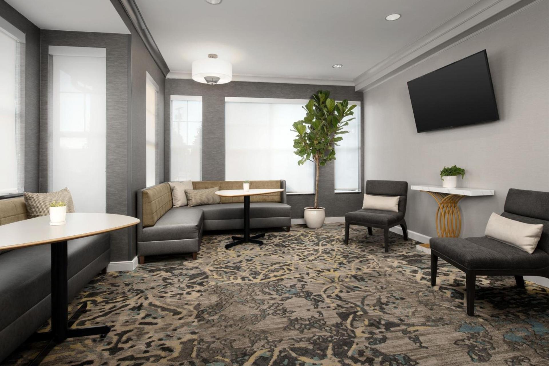 Residence Inn by Marriott Fayetteville Cross Creek photo 4