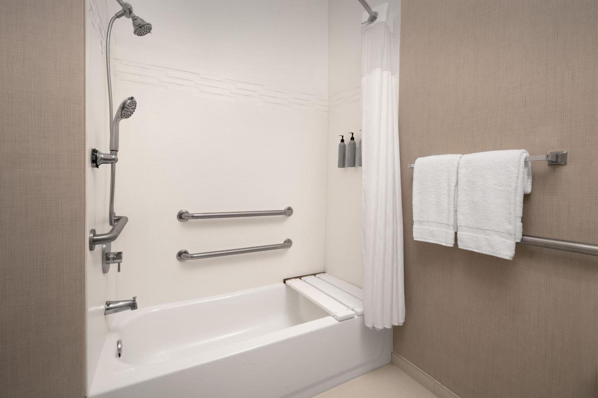 Residence Inn by Marriott Fayetteville Cross Creek photo 20