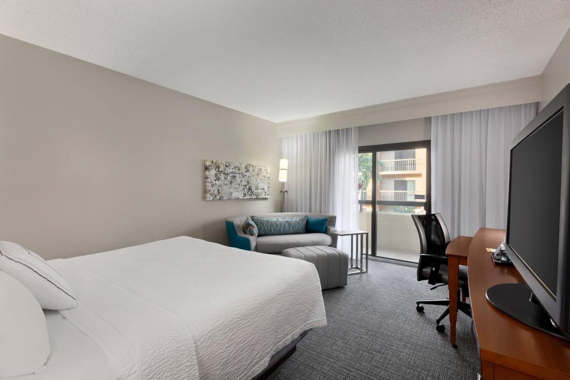 Courtyard by Marriott Fort Myers Cape Coral photo 12