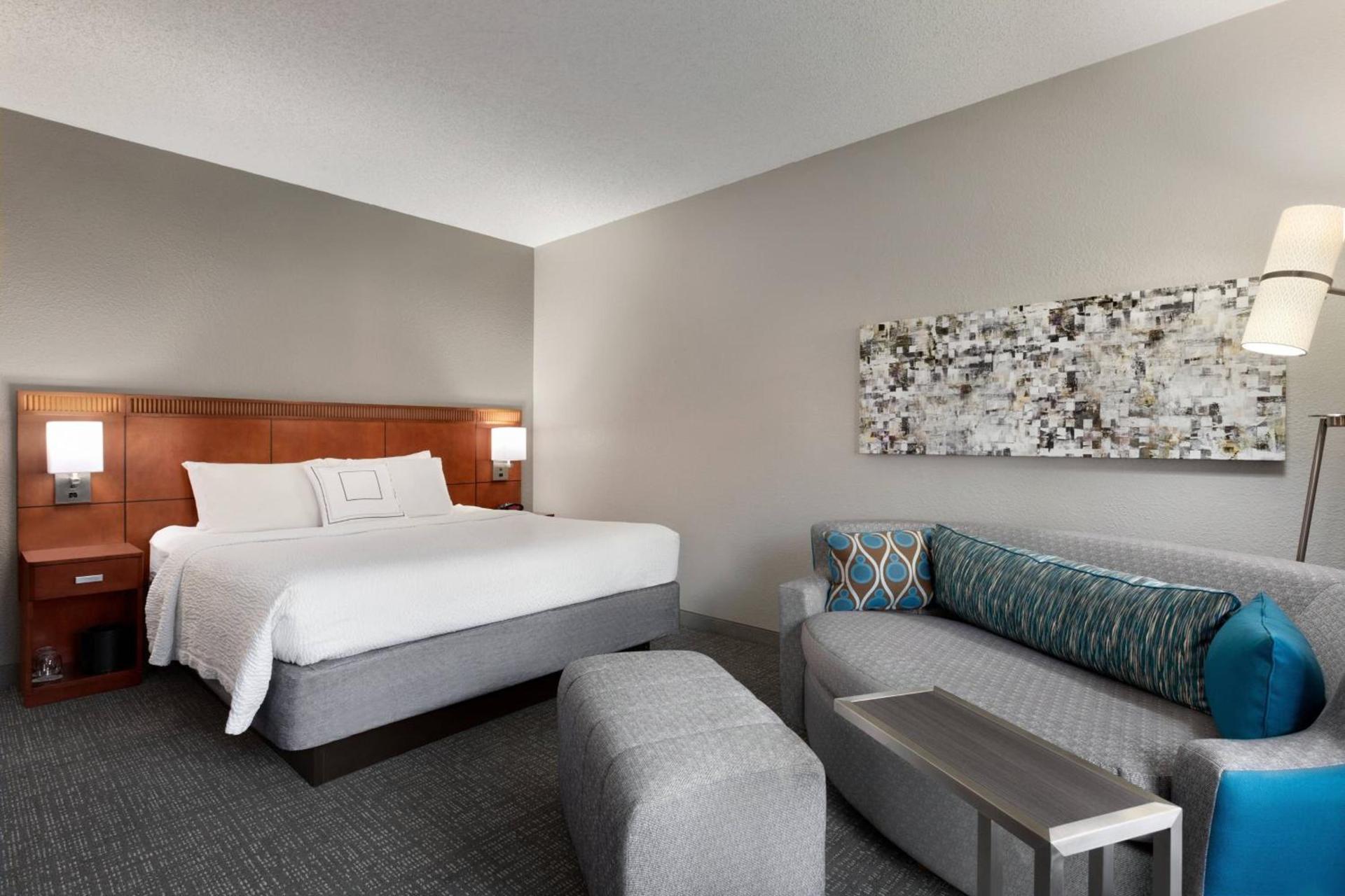 Courtyard by Marriott Fort Myers Cape Coral photo 13