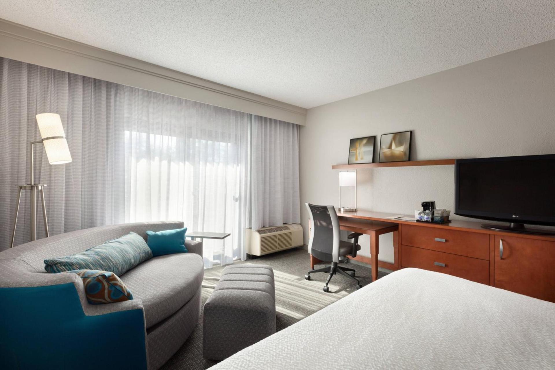 Courtyard by Marriott Fort Myers Cape Coral photo 16
