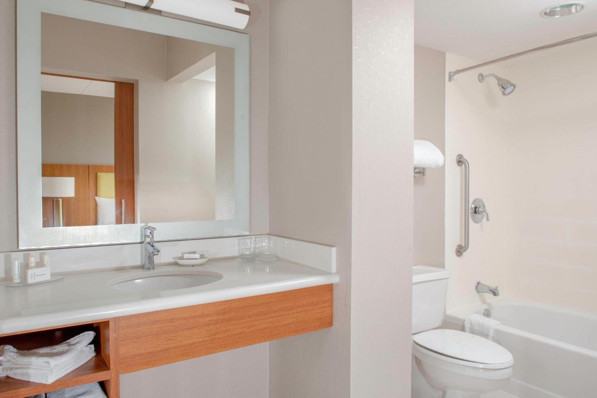 SpringHill Suites Cincinnati North Forest Park photo 10