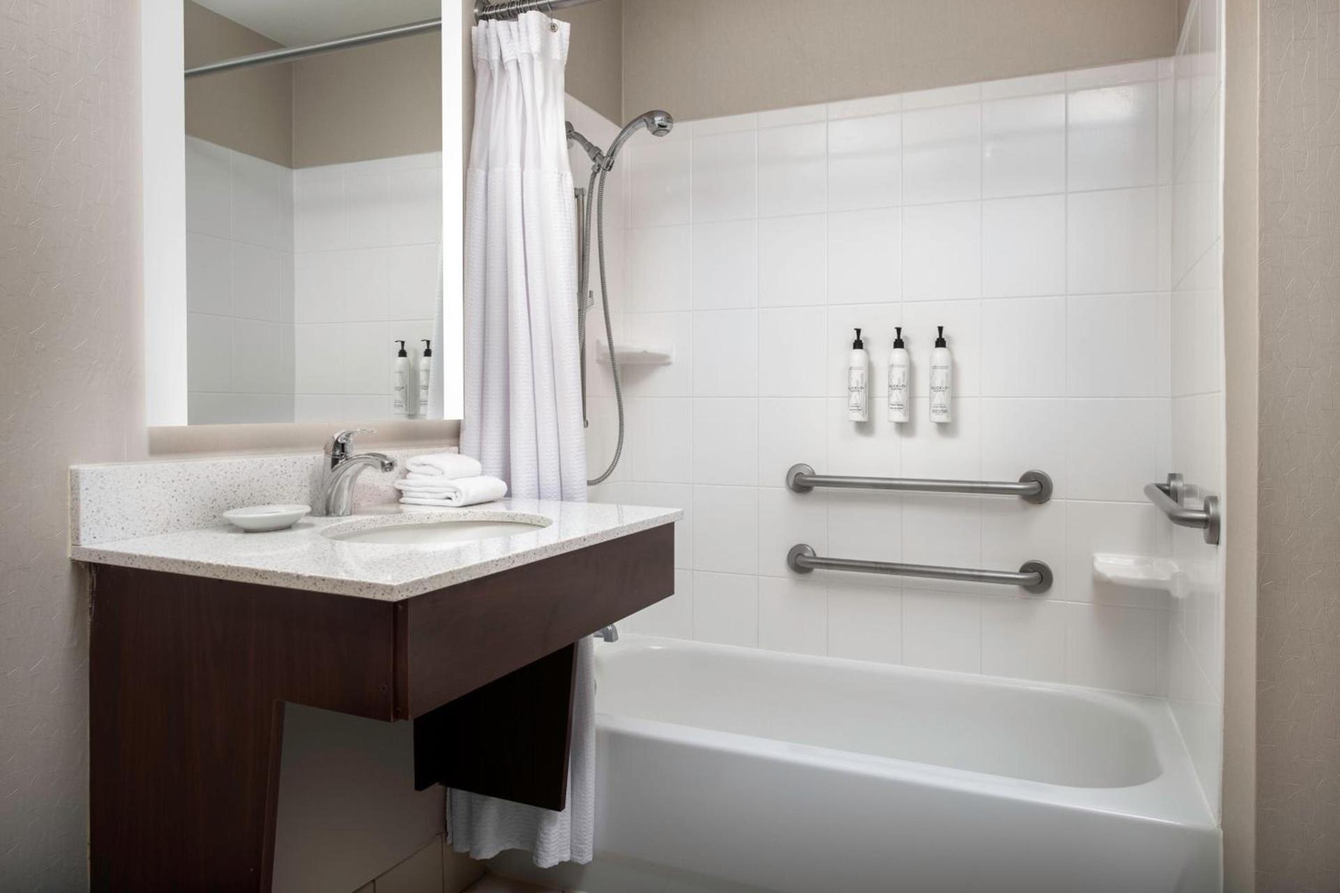 SpringHill Suites Dallas Addison/Quorum Drive photo 14