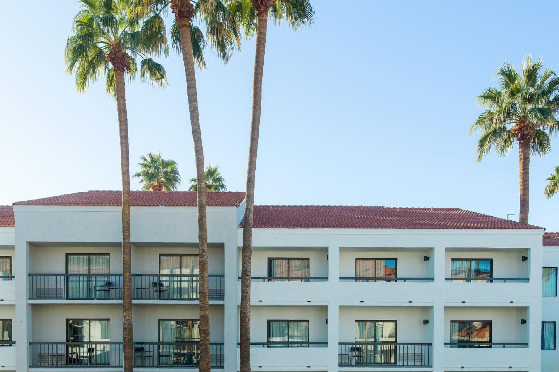 Courtyard by Marriott Phoenix North photo 4