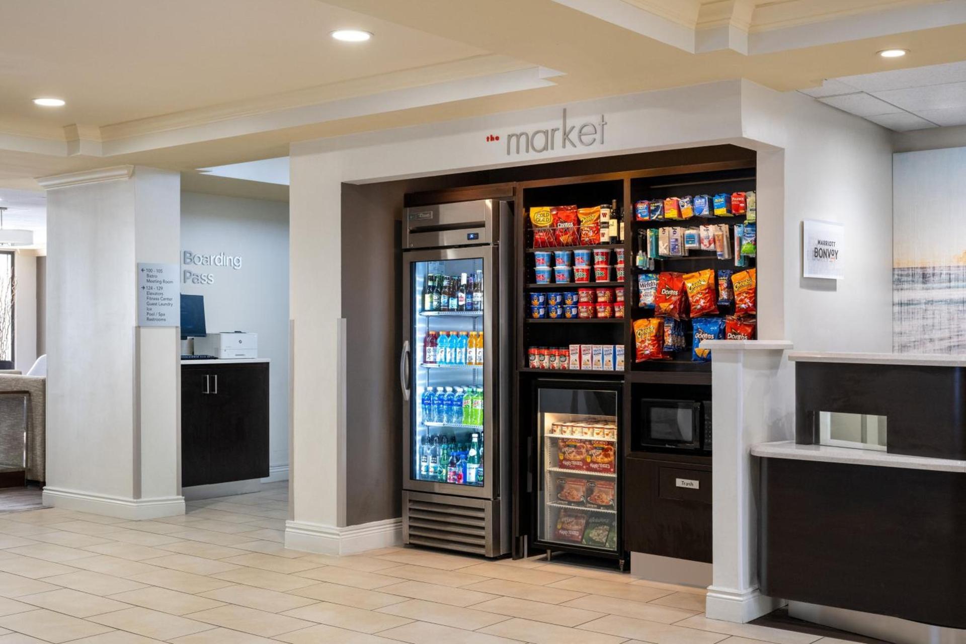 Courtyard by Marriott - Naples photo 55