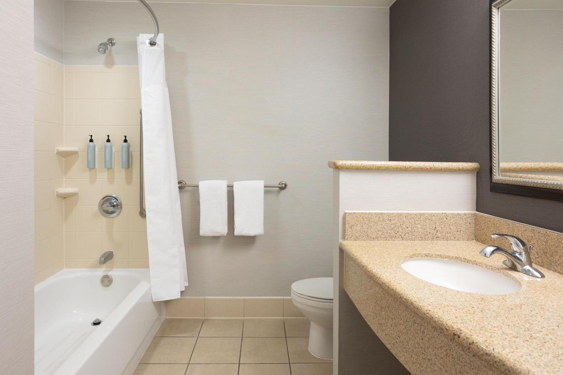 Courtyard by Marriott Ontario Rancho Cucamonga photo 19