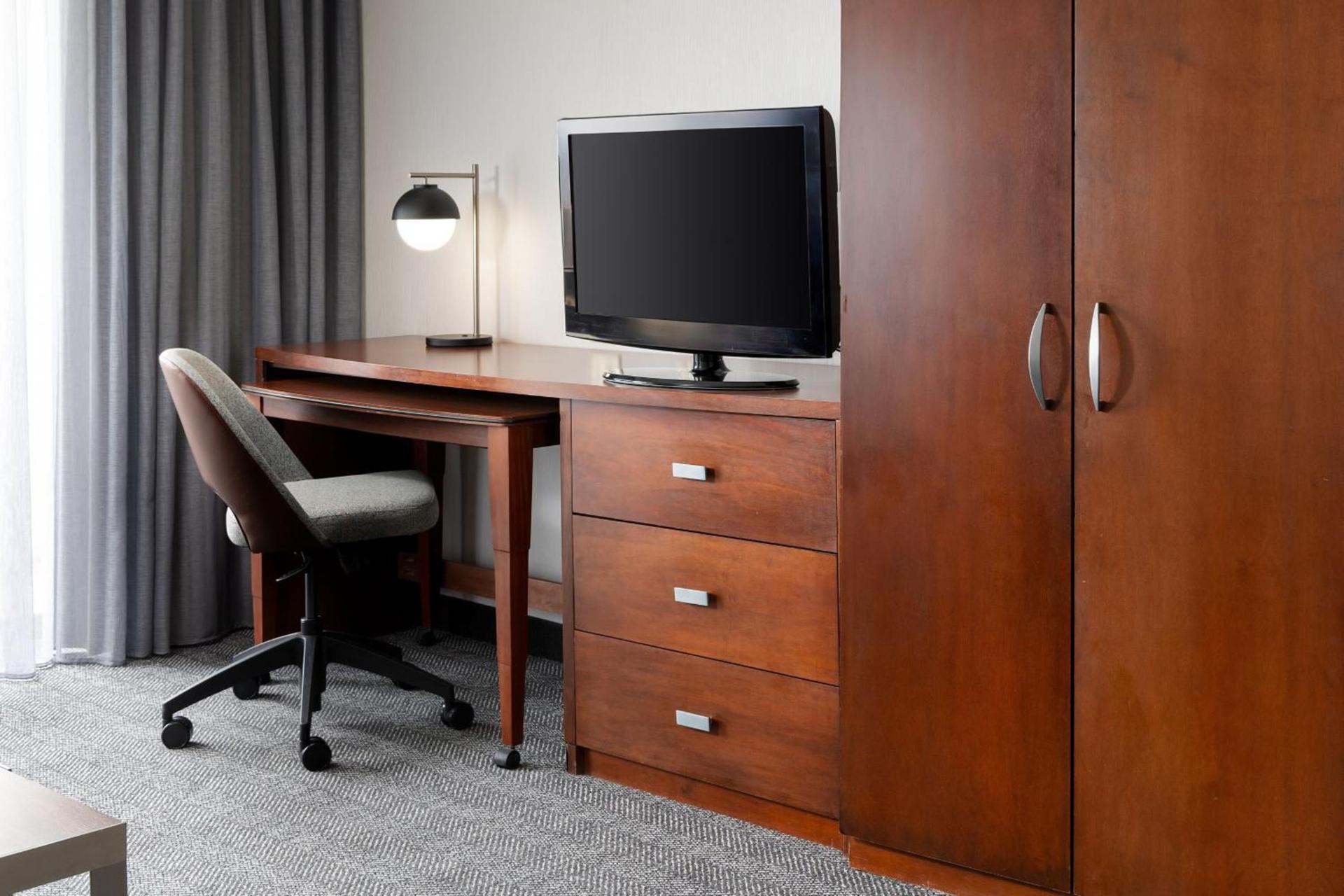 Courtyard by Marriott Ontario Rancho Cucamonga photo 25