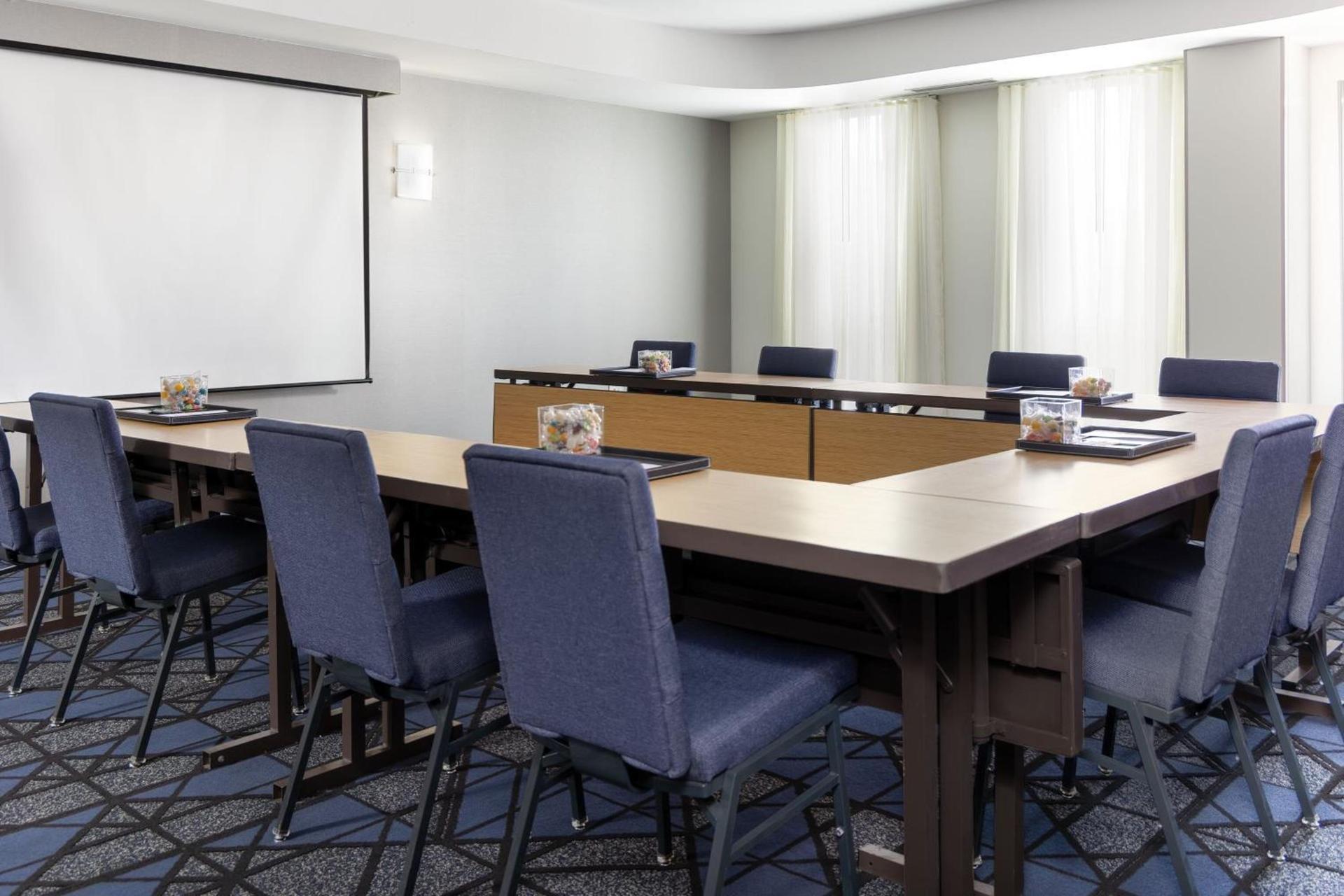 Courtyard by Marriott Ontario Rancho Cucamonga photo 42
