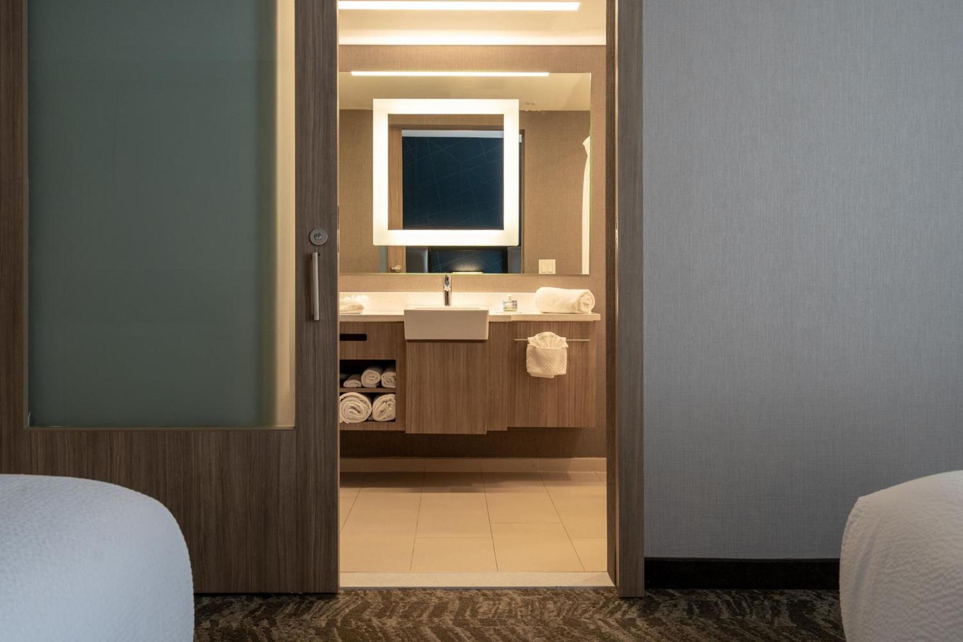 SpringHill Suites by Marriott Woodbridge photo 31