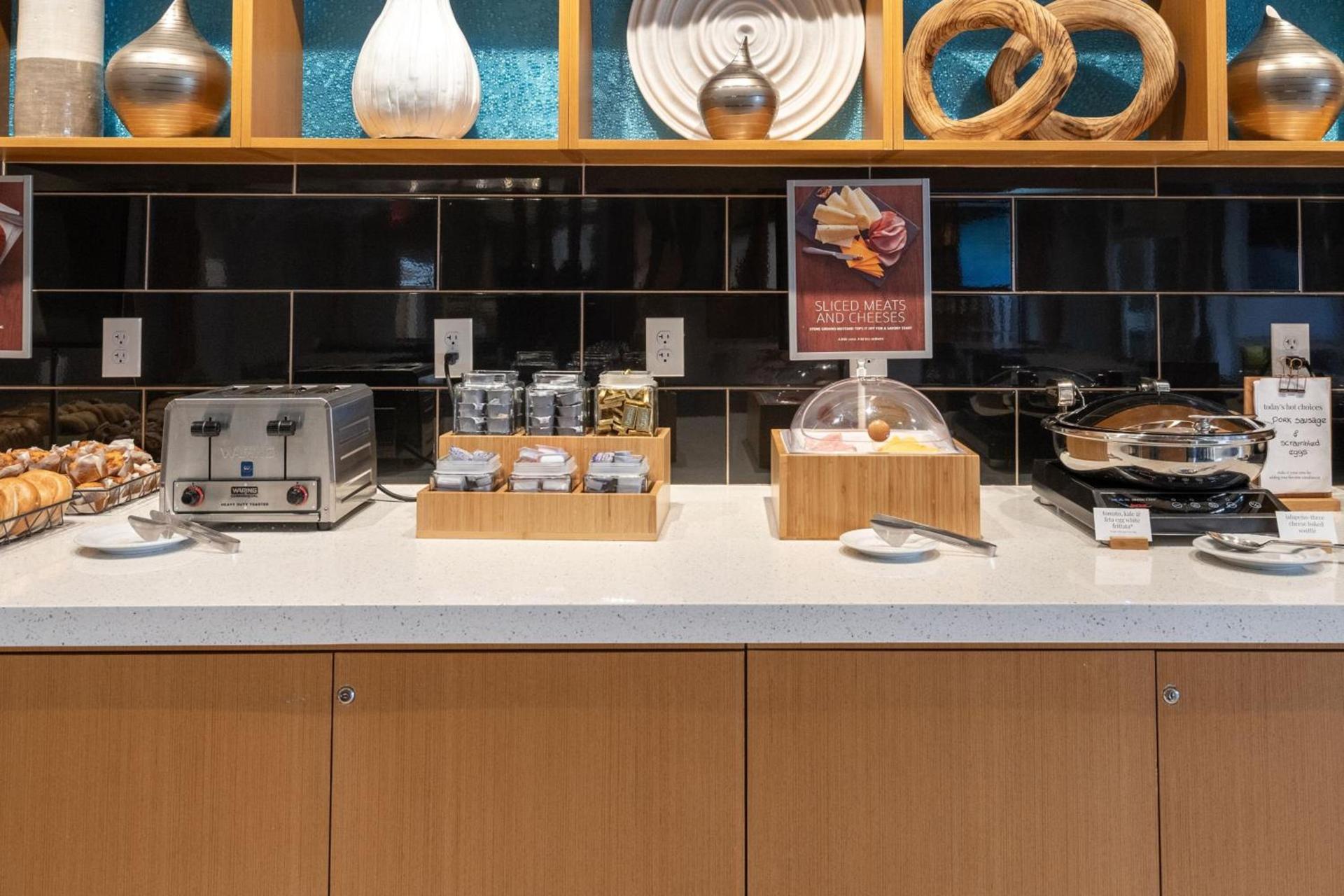 SpringHill Suites by Marriott Woodbridge photo 40