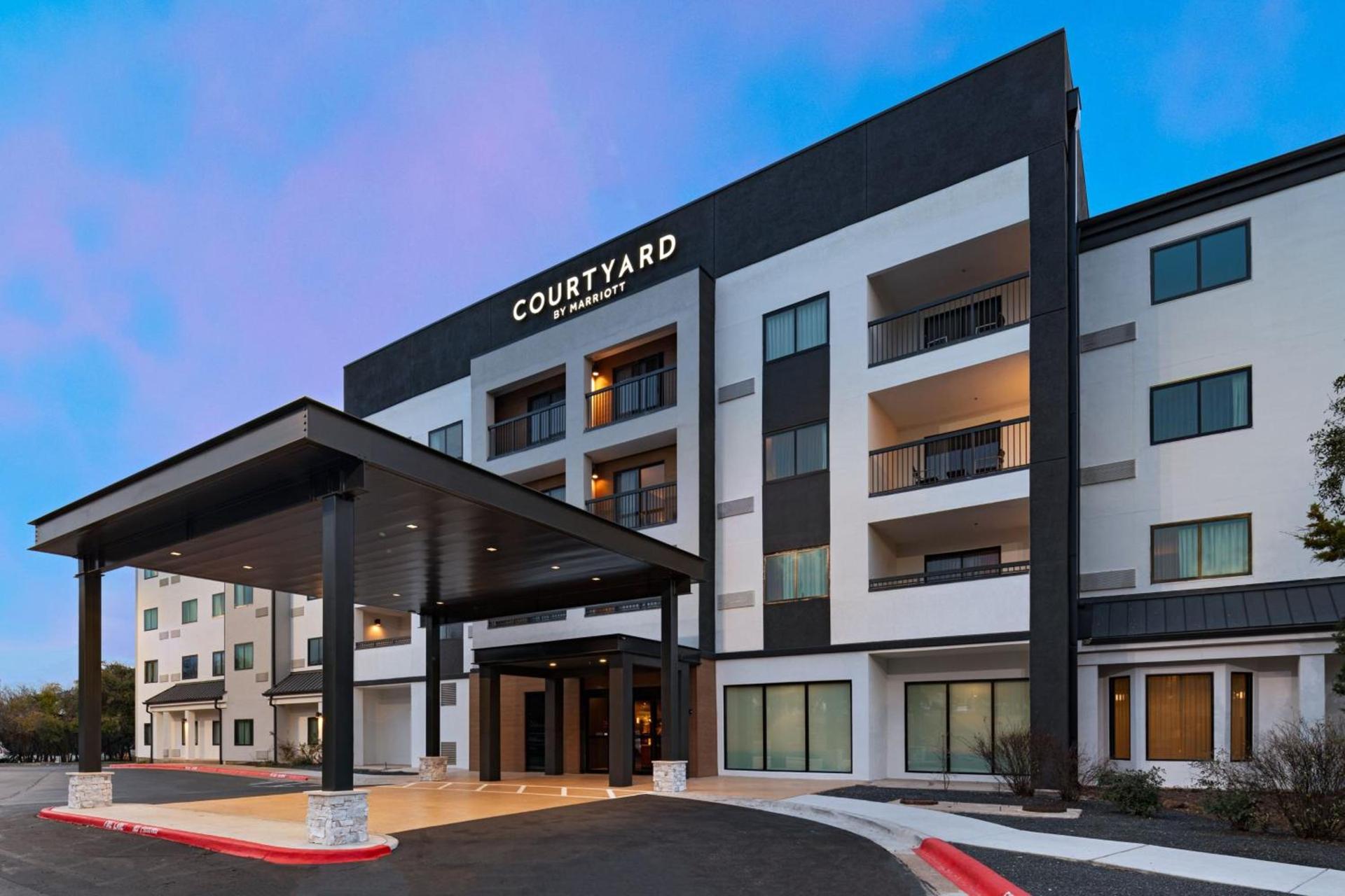 Courtyard by Marriott Austin The Domain Area photo 1