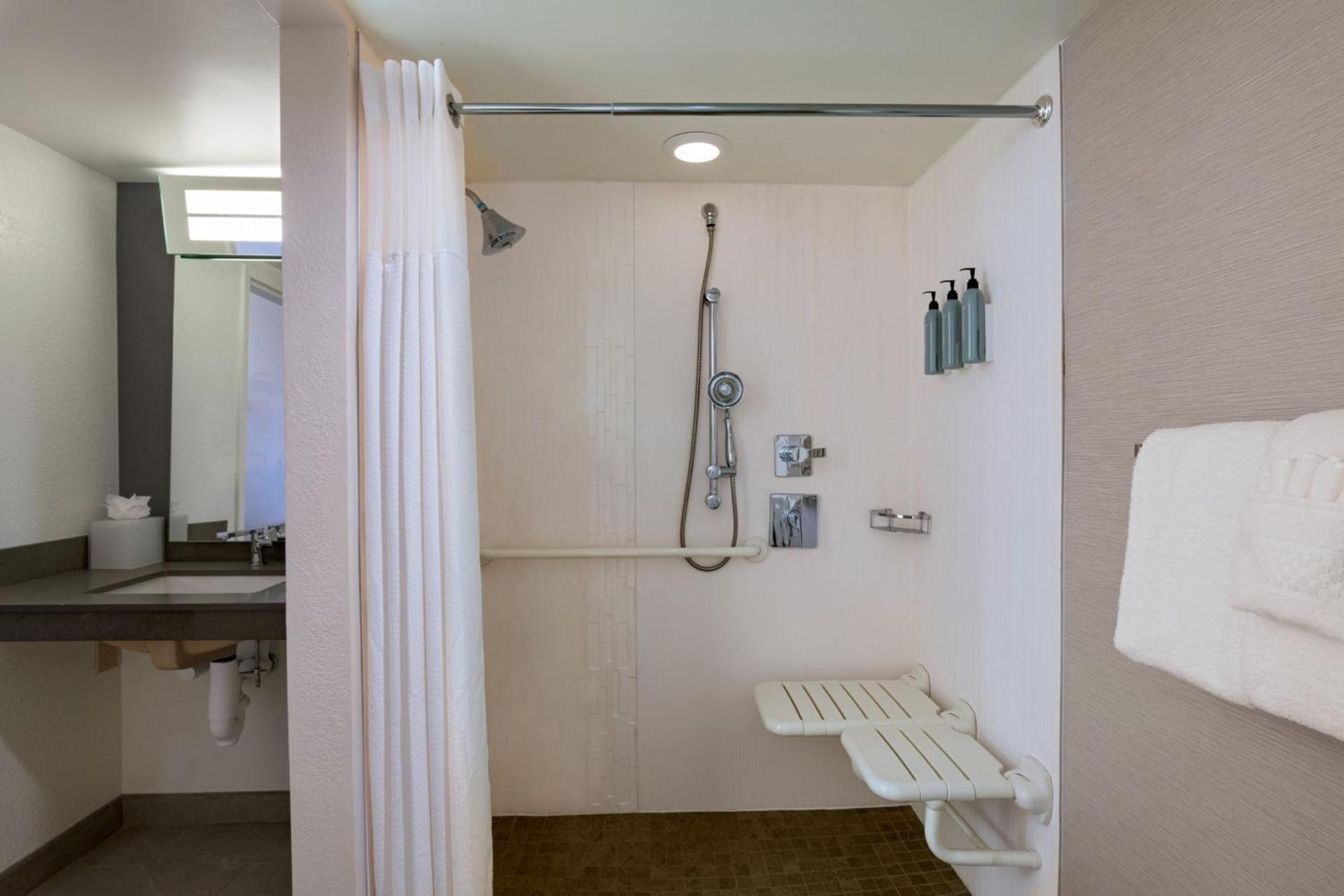 Courtyard by Marriott Austin The Domain Area photo 15