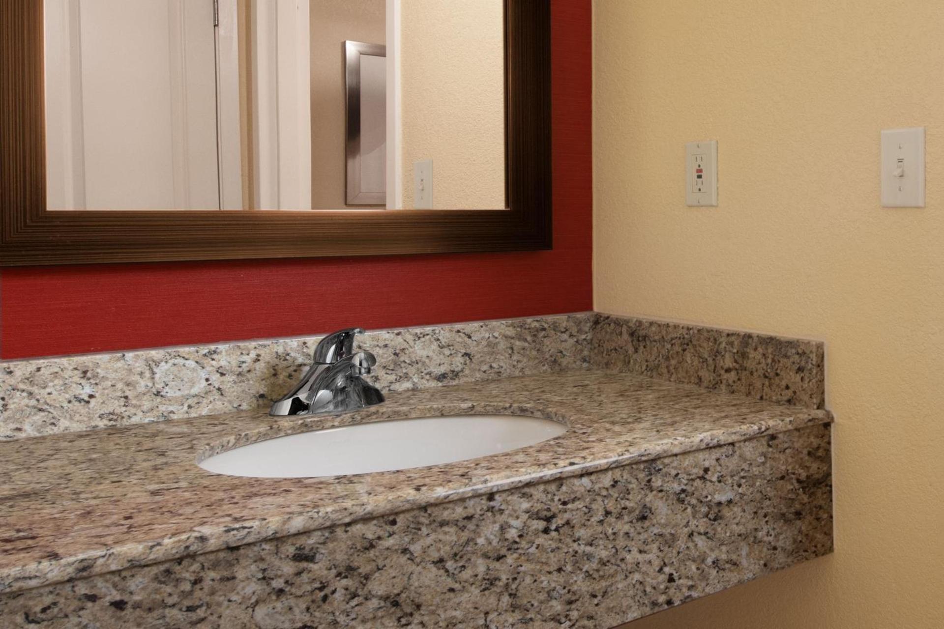 Courtyard by Marriott Dallas Plano in Legacy Park photo 11
