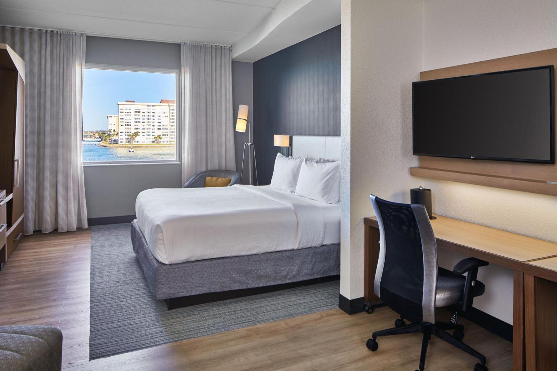 Courtyard by Marriott St. Petersburg Clearwater/Madeira Beach photo 38