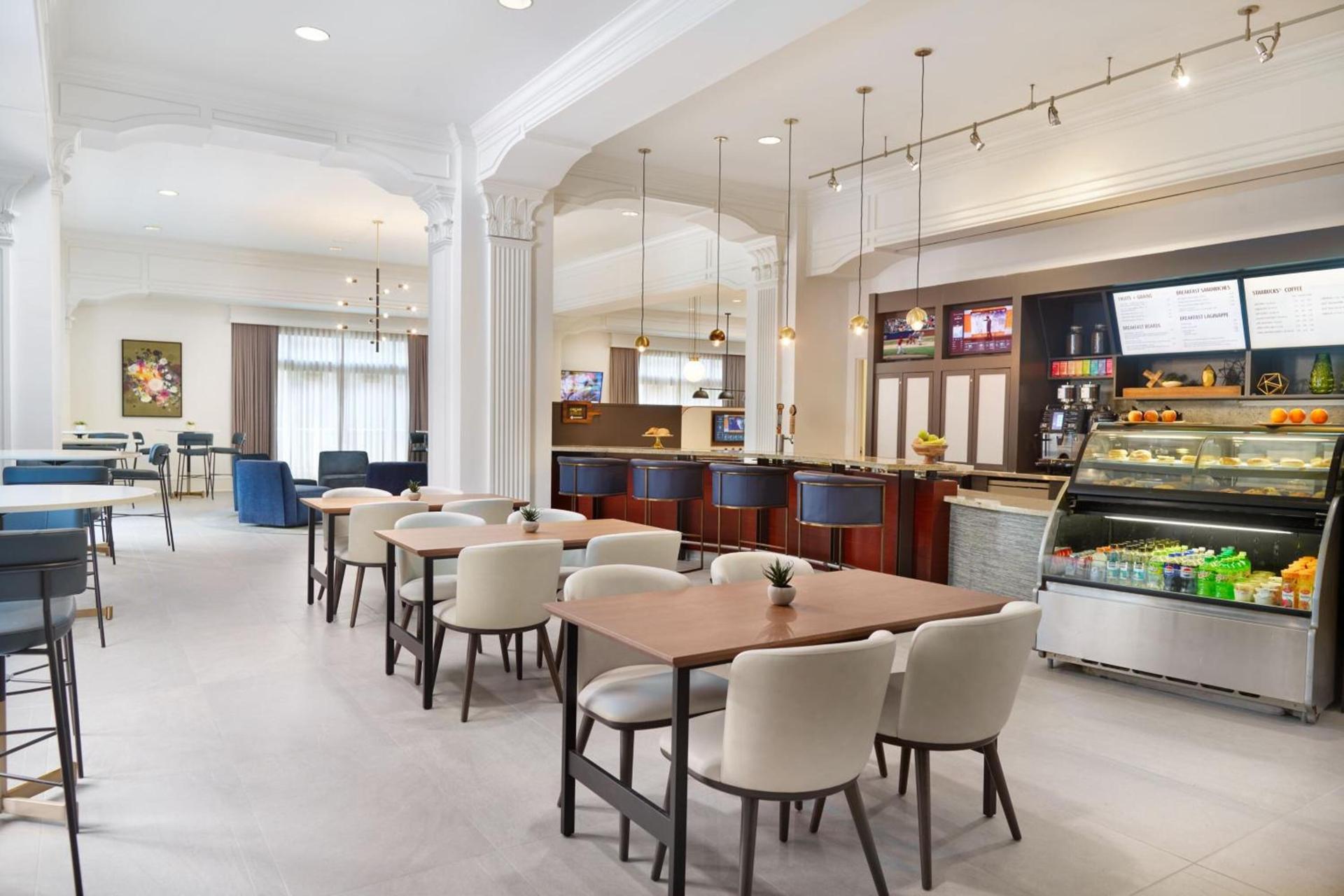 Courtyard by Marriott New Orleans French Quarter/Iberville photo 26