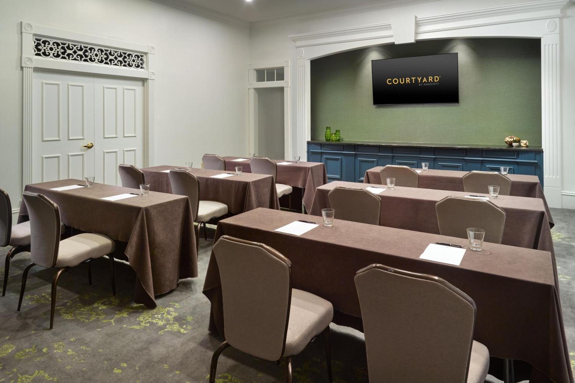 Courtyard by Marriott New Orleans French Quarter/Iberville photo 31