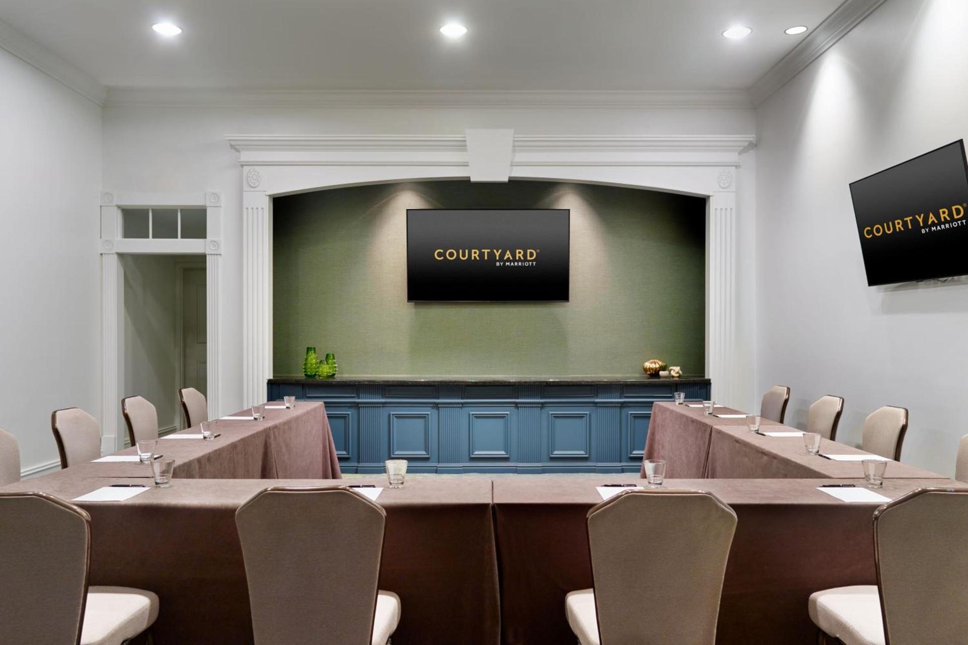 Courtyard by Marriott New Orleans French Quarter/Iberville photo 32