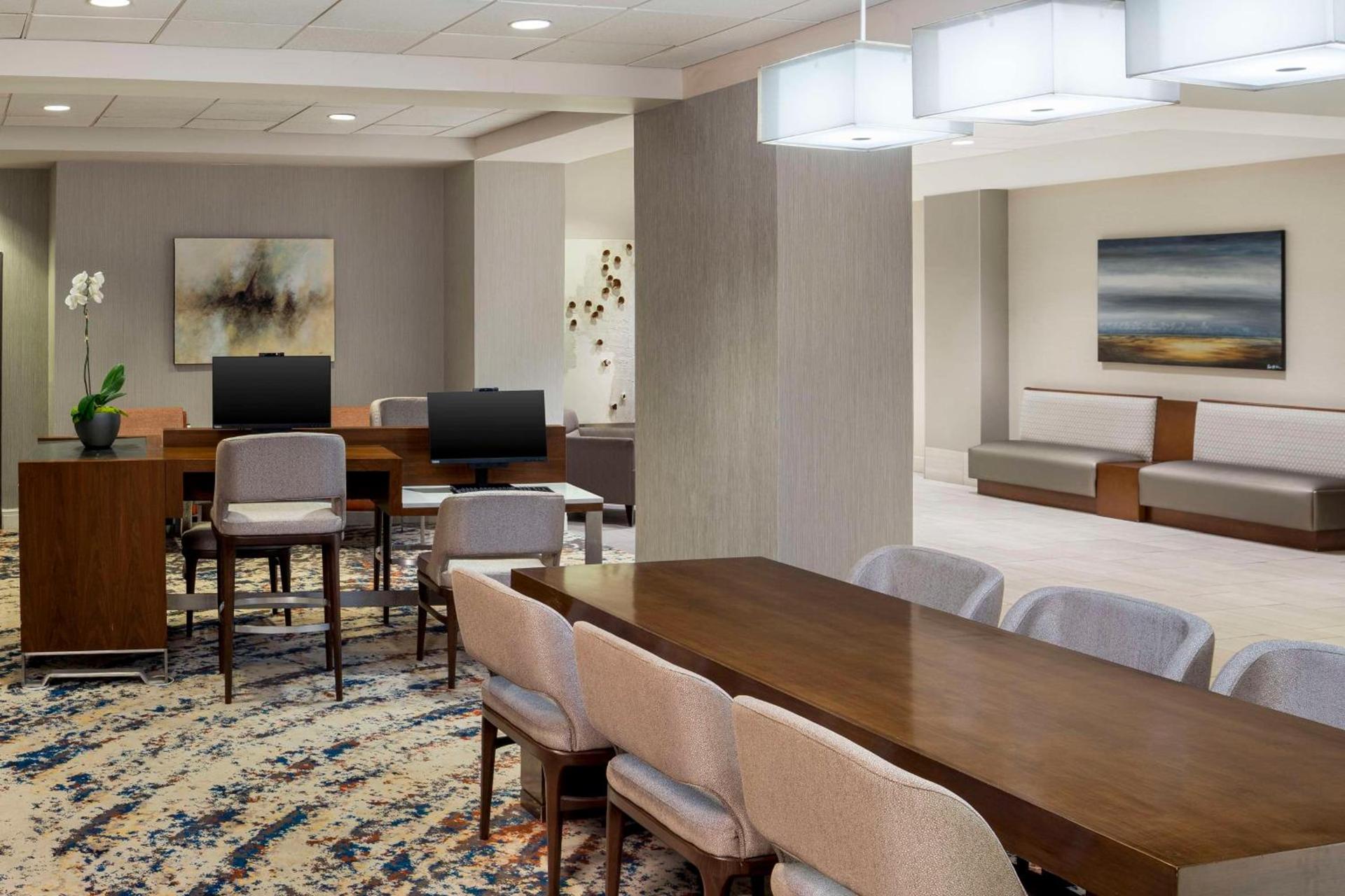Hilton Arlington photo 41