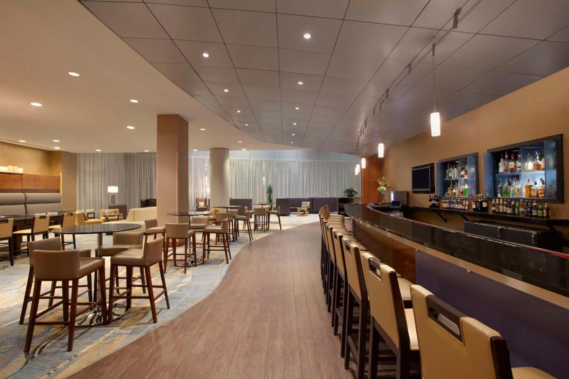 Hilton Baltimore BWI Airport photo 8