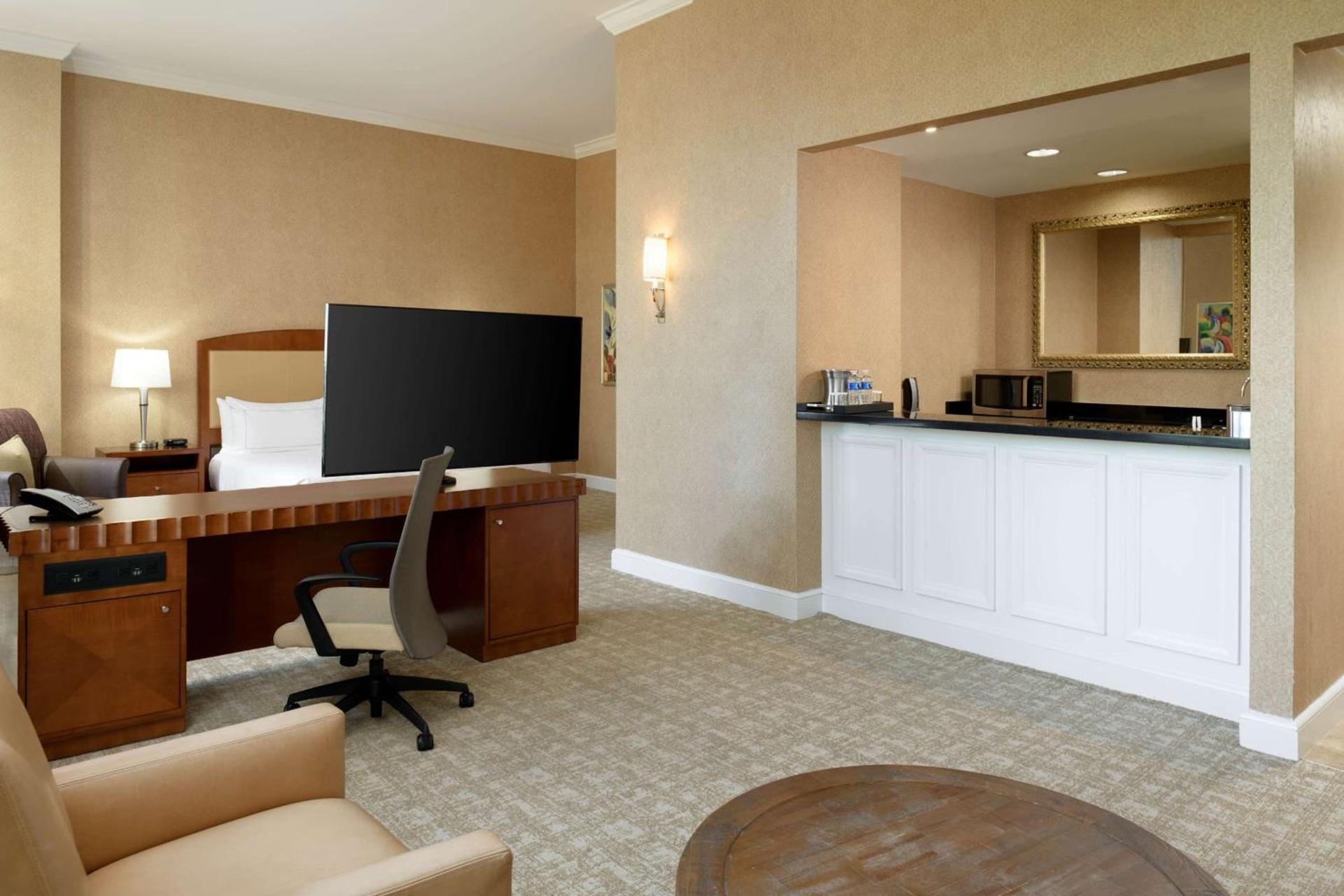Hilton Charlotte Uptown photo 45