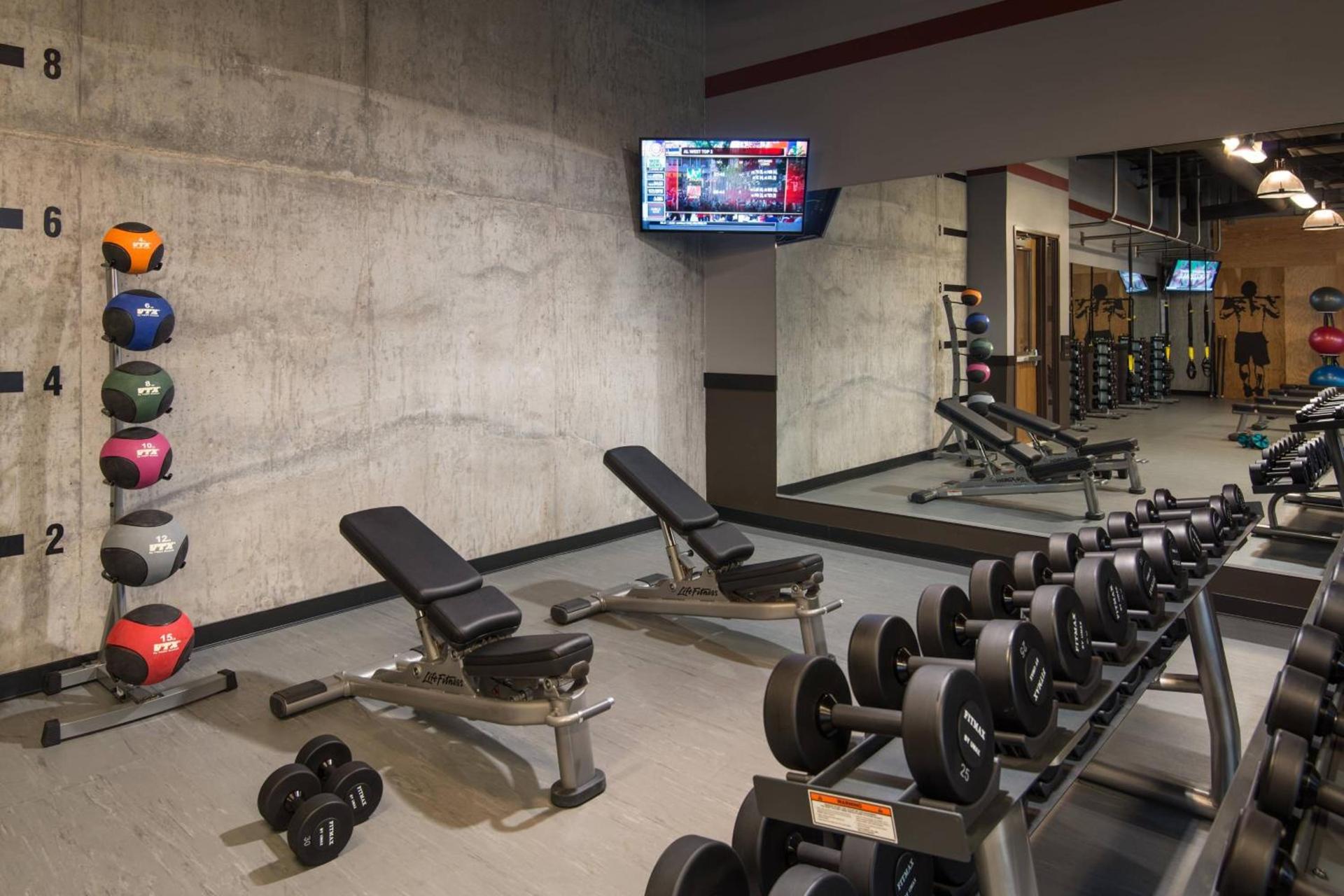 Courtyard by Marriott Irvine Spectrum photo 38