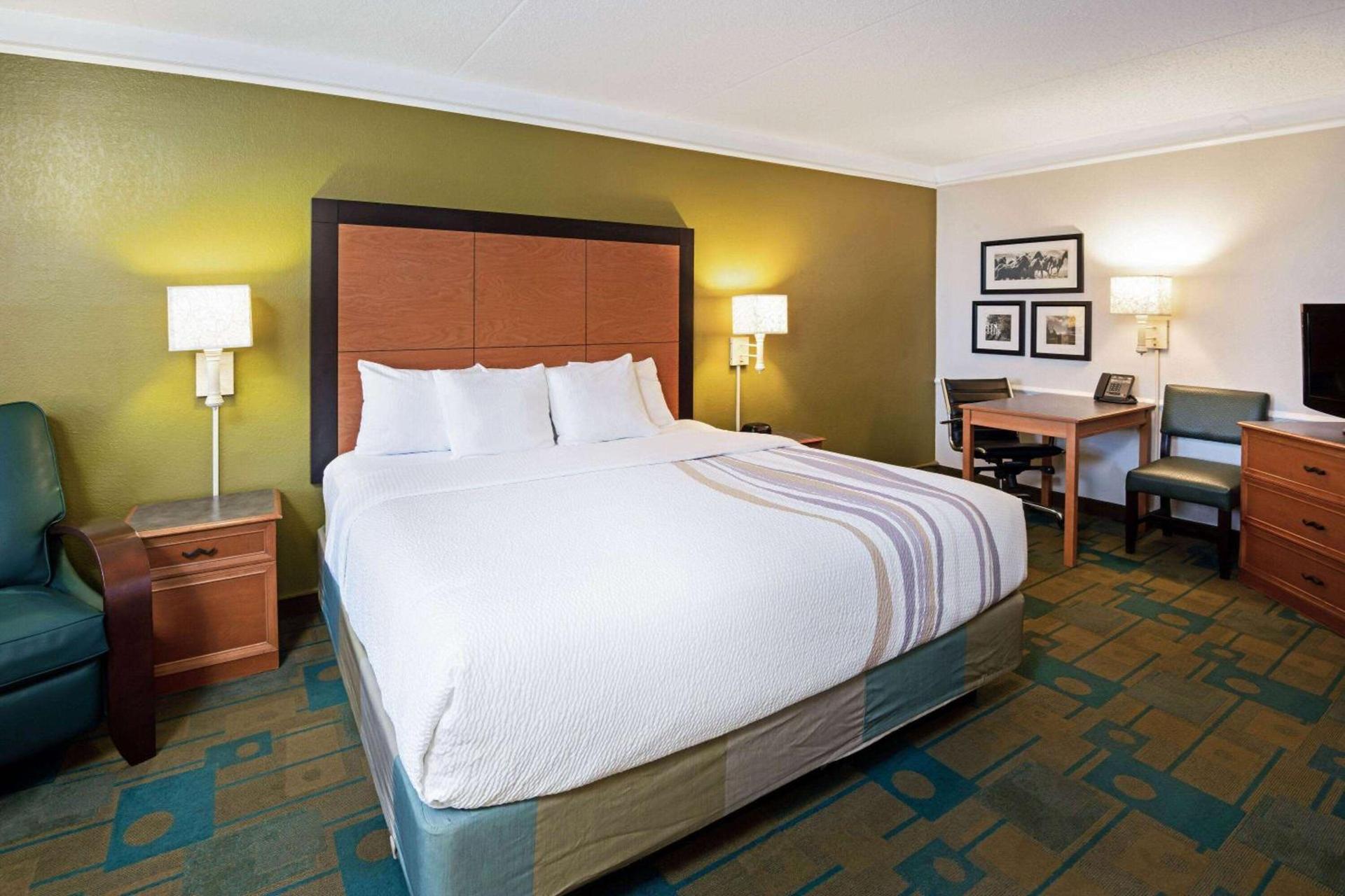 La Quinta Inn by Wyndham Amarillo Mid-City photo 23