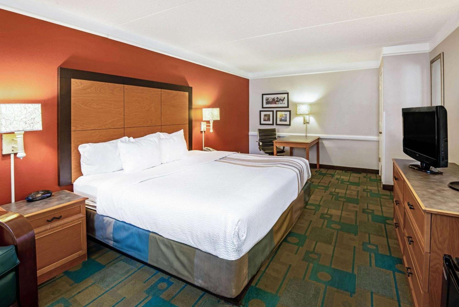 La Quinta Inn by Wyndham Amarillo Mid-City photo 61