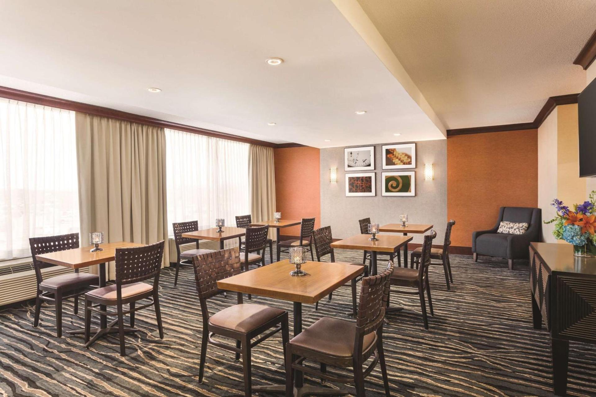 Hilton Knoxville Airport photo 41