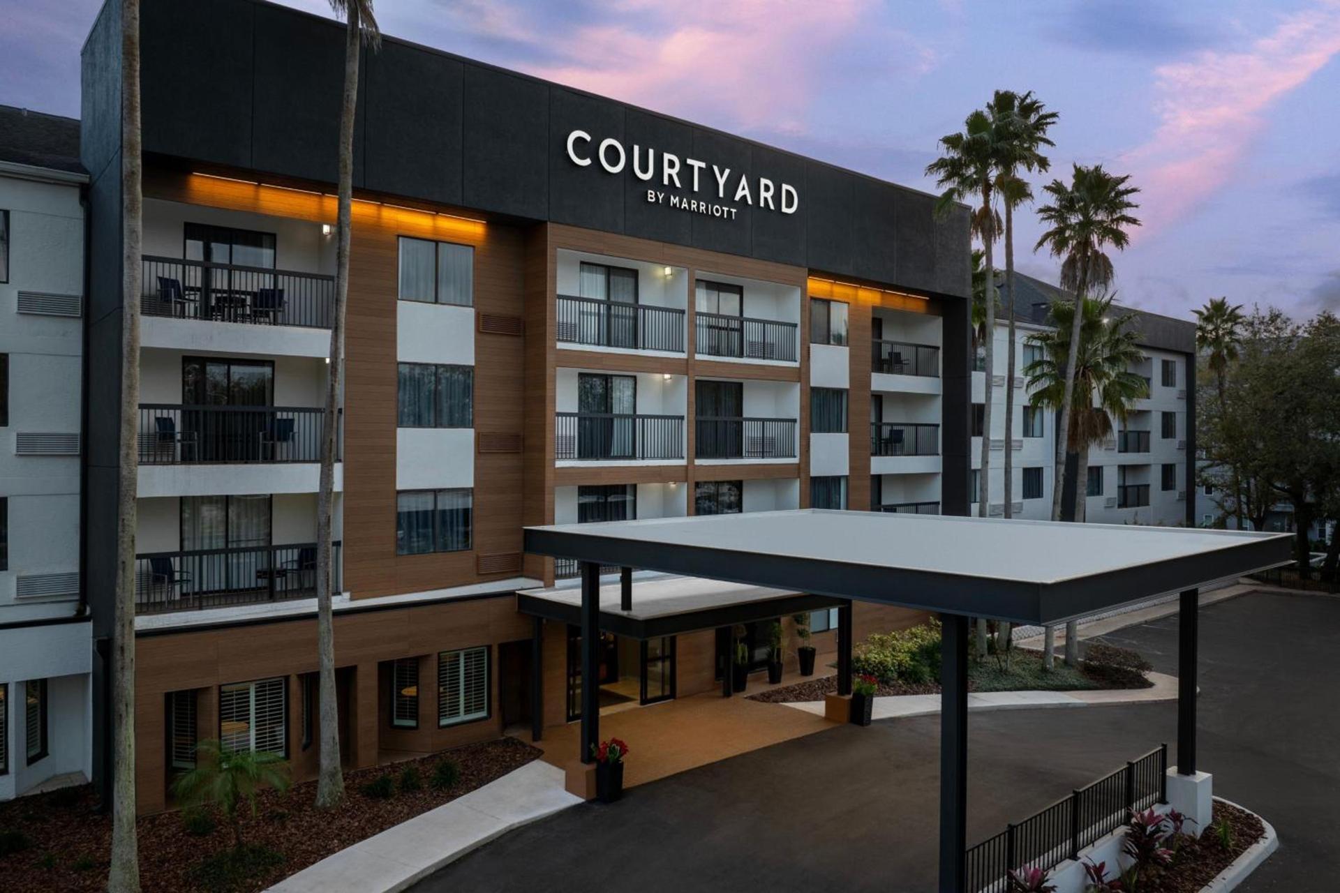 Courtyard by Marriott Orlando East/UCF Area photo 2