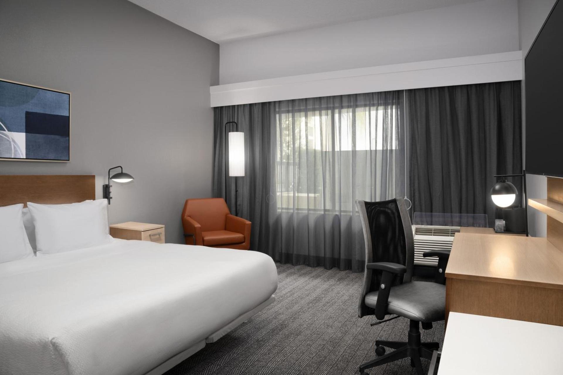 Courtyard by Marriott Orlando East/UCF Area photo 10