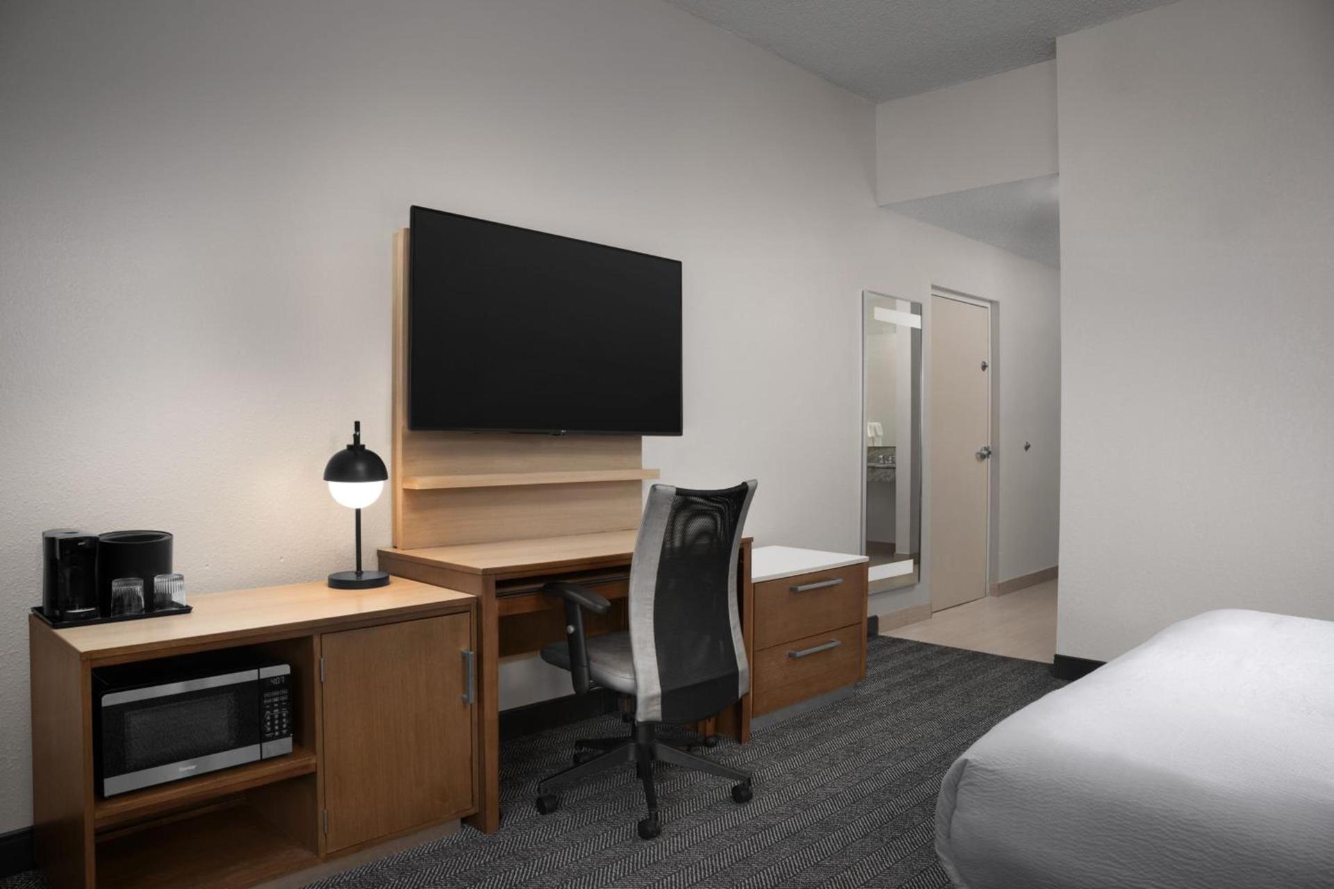 Courtyard by Marriott Orlando East/UCF Area photo 13
