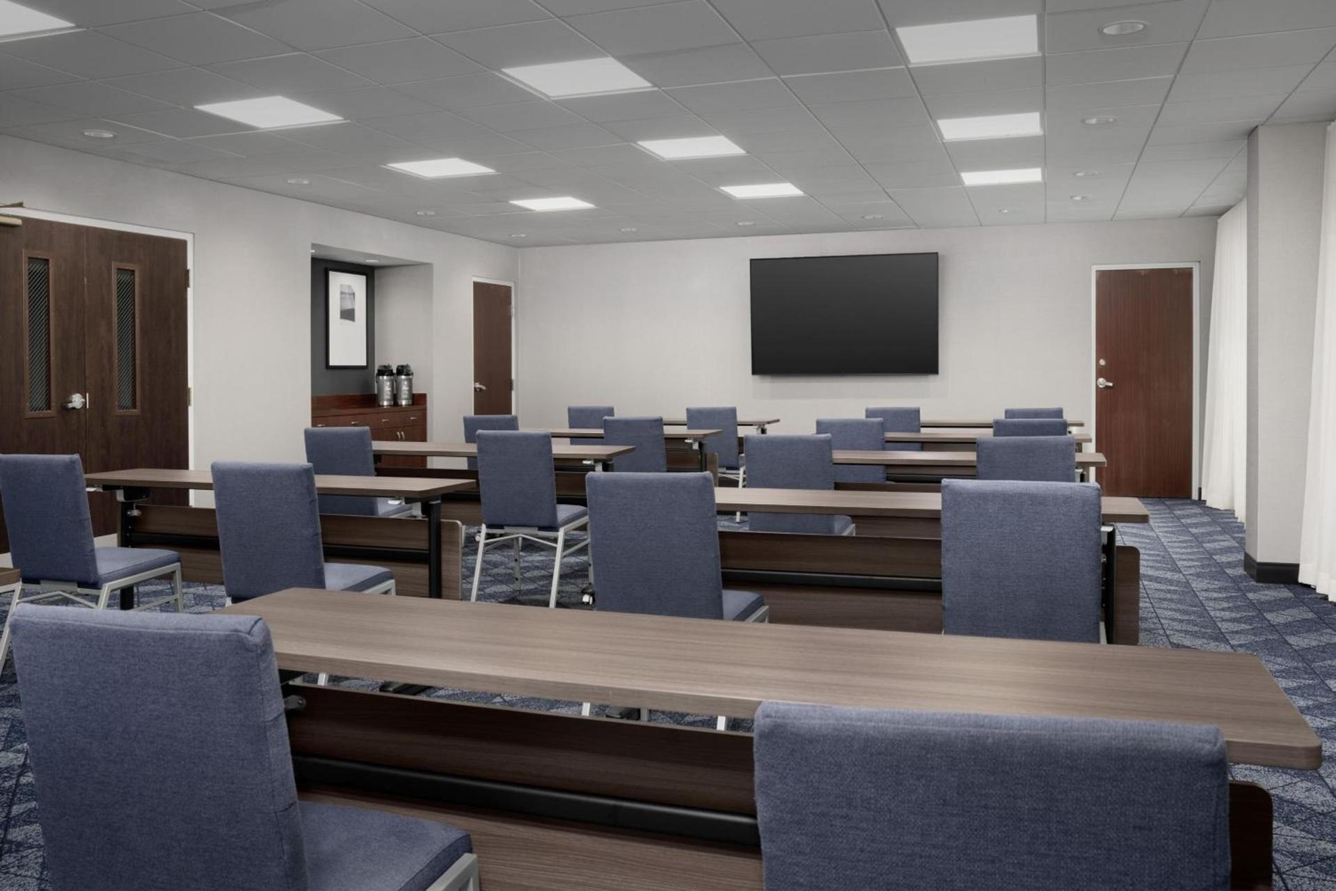 Courtyard by Marriott Orlando East/UCF Area photo 35
