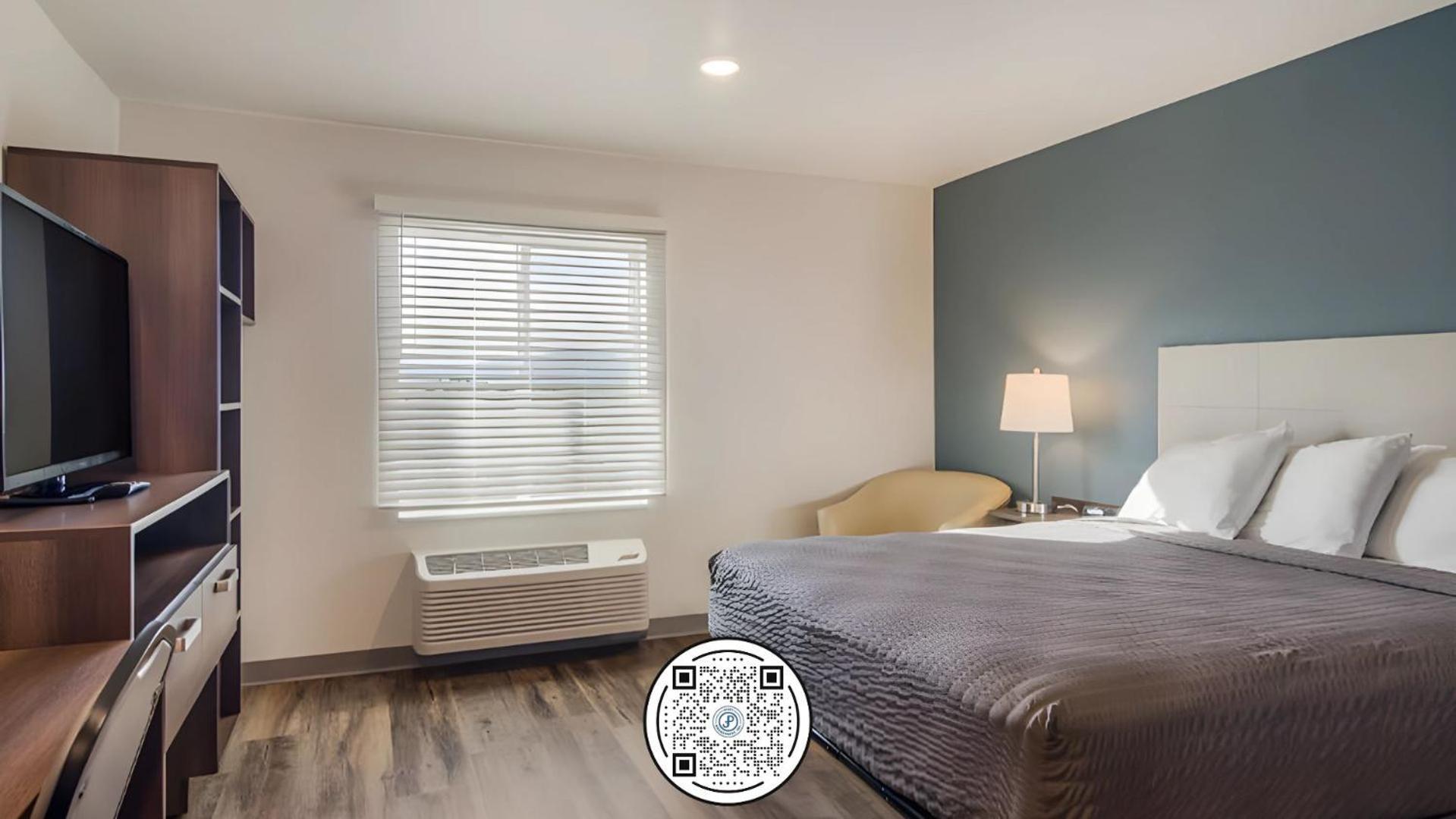 WoodSpring Suites Downers Grove - Chicago photo 8