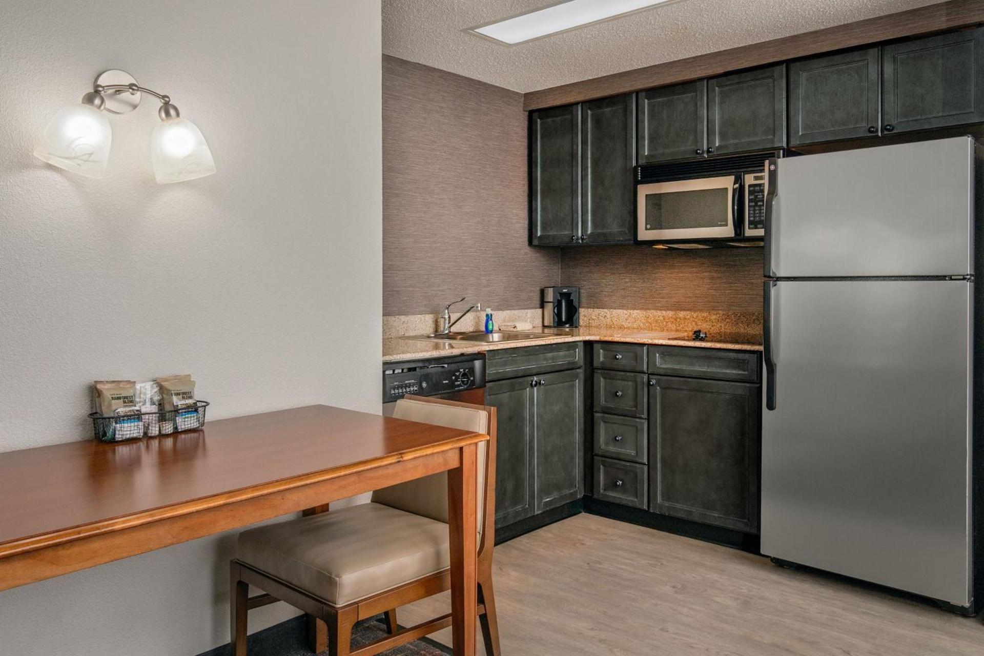 Residence Inn by Marriott Chesapeake Greenbrier photo 35