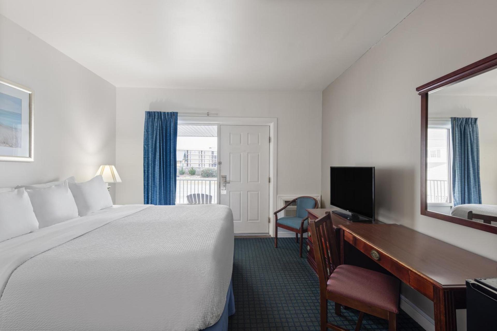 Days Inn by Wyndham Kill Devil Hills Oceanfront - Wilbur photo 48