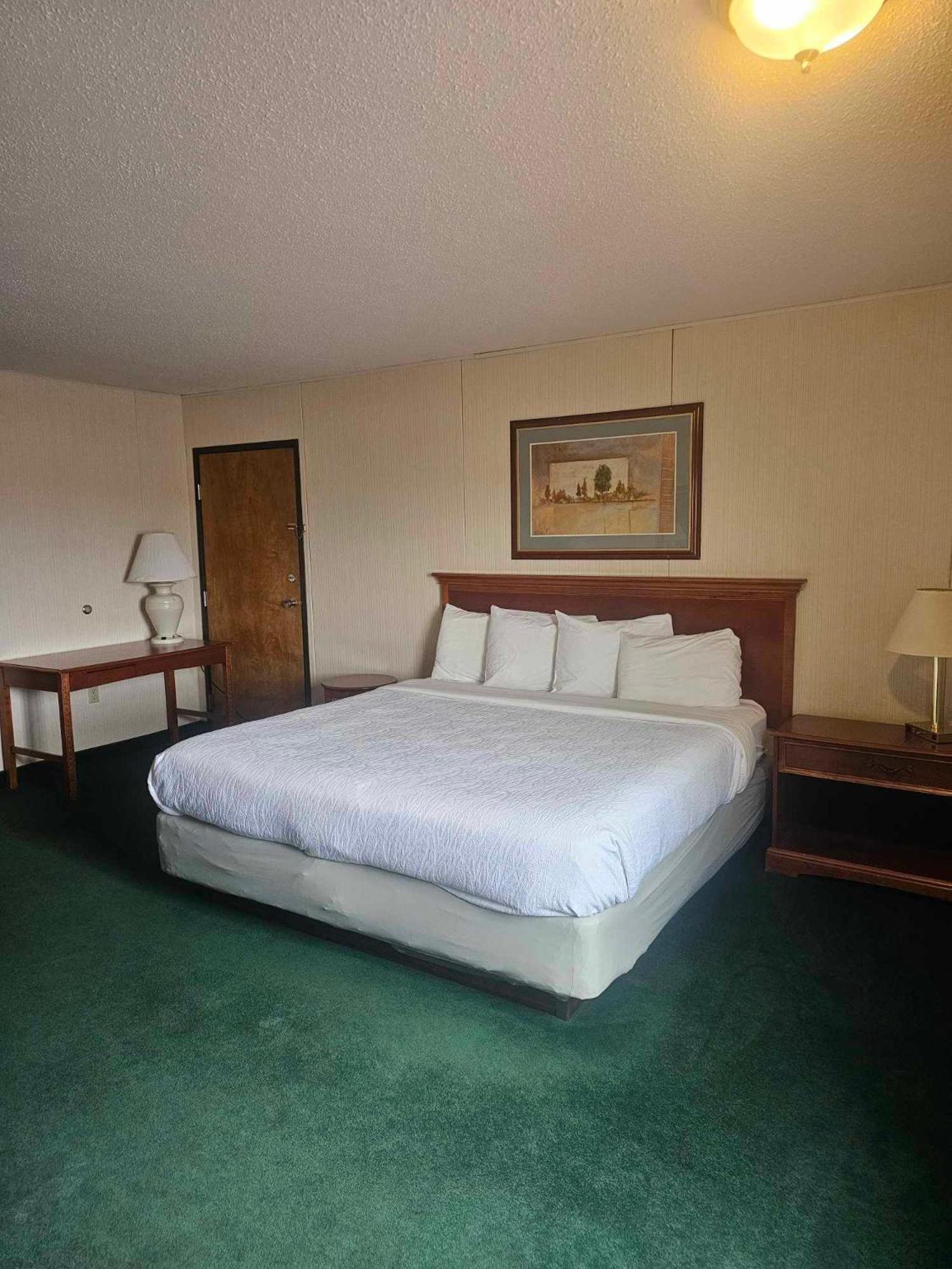 Beartooth Inn photo 13