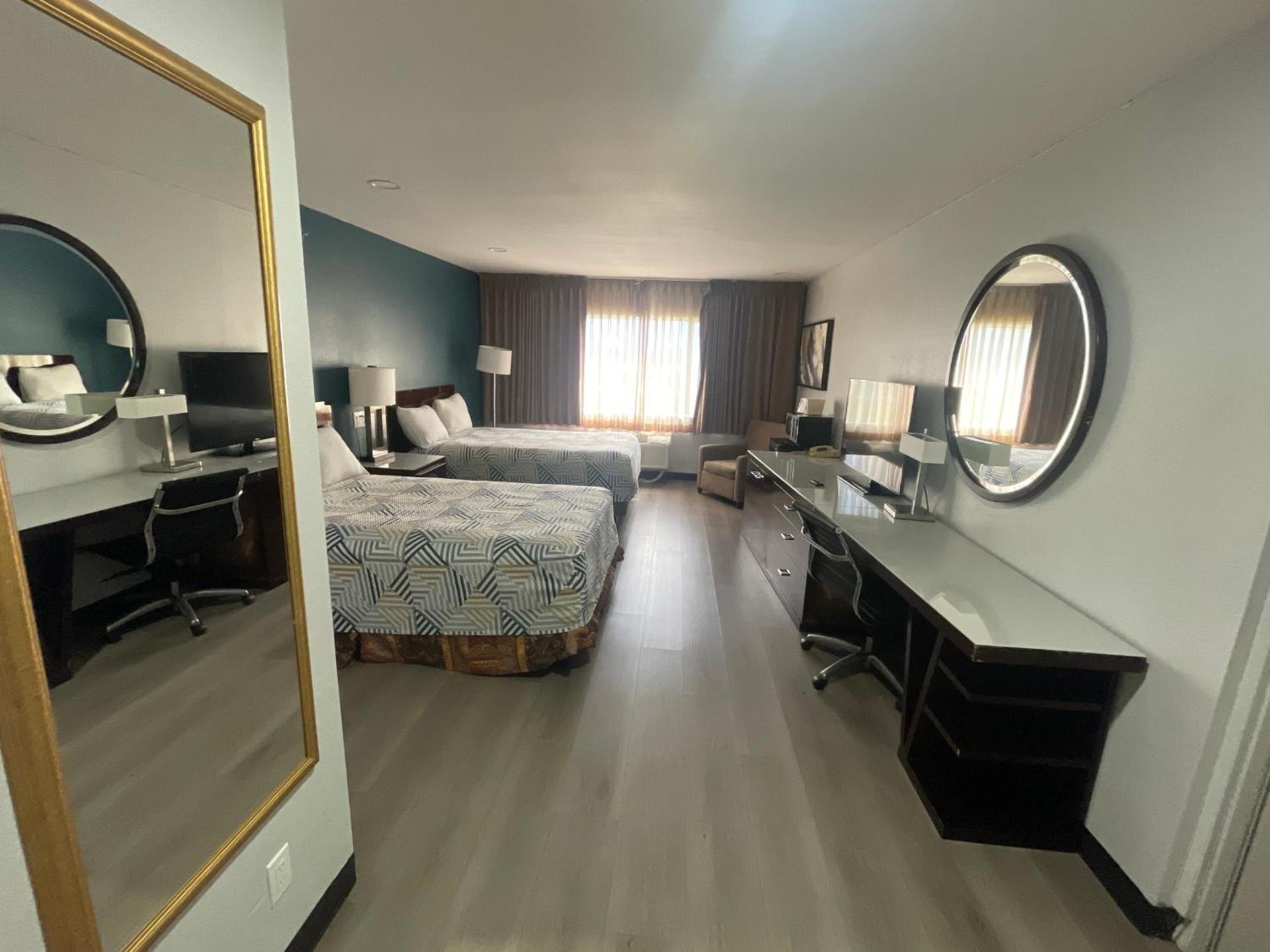 Portside Inn & suites photo 6