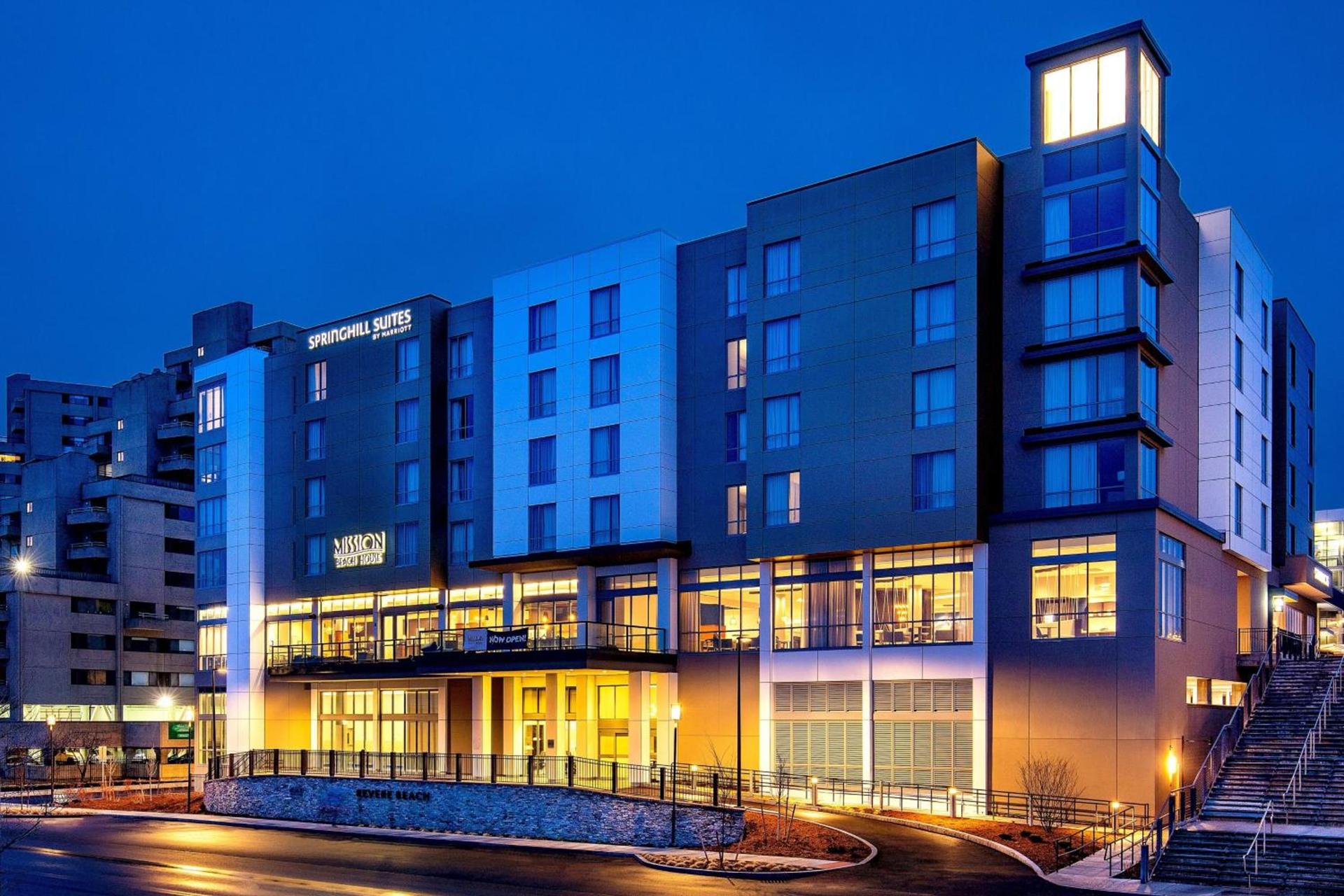 SpringHill Suites by Marriott Boston Logan Airport Revere Beach photo 3
