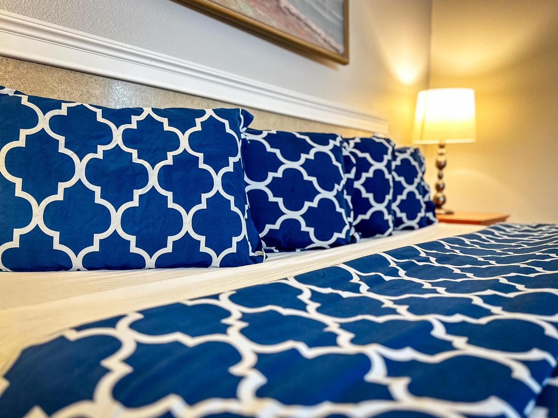 Americas Inn & Suite photo 21