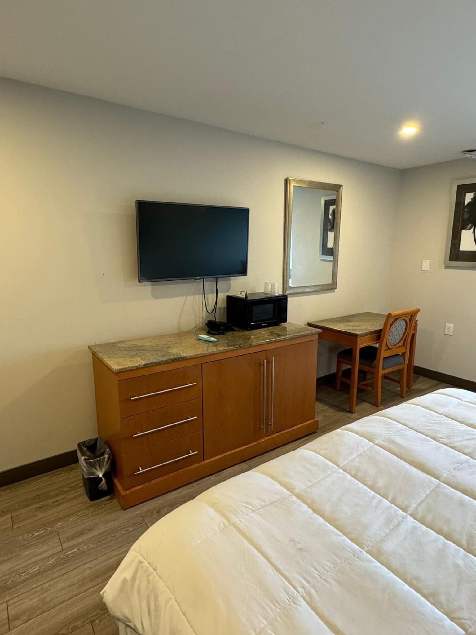 Days Inn by Wyndham Moosic photo 18