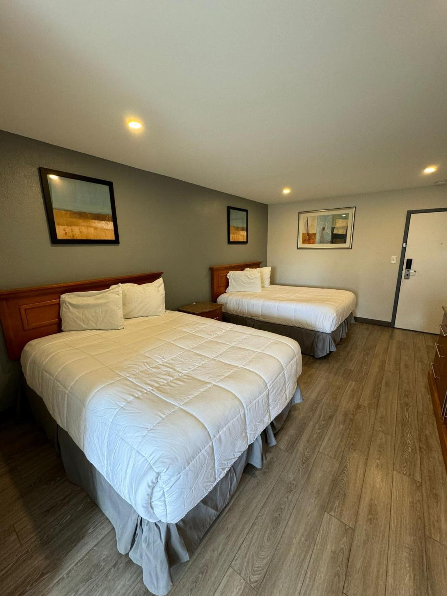 Days Inn by Wyndham Moosic photo 10